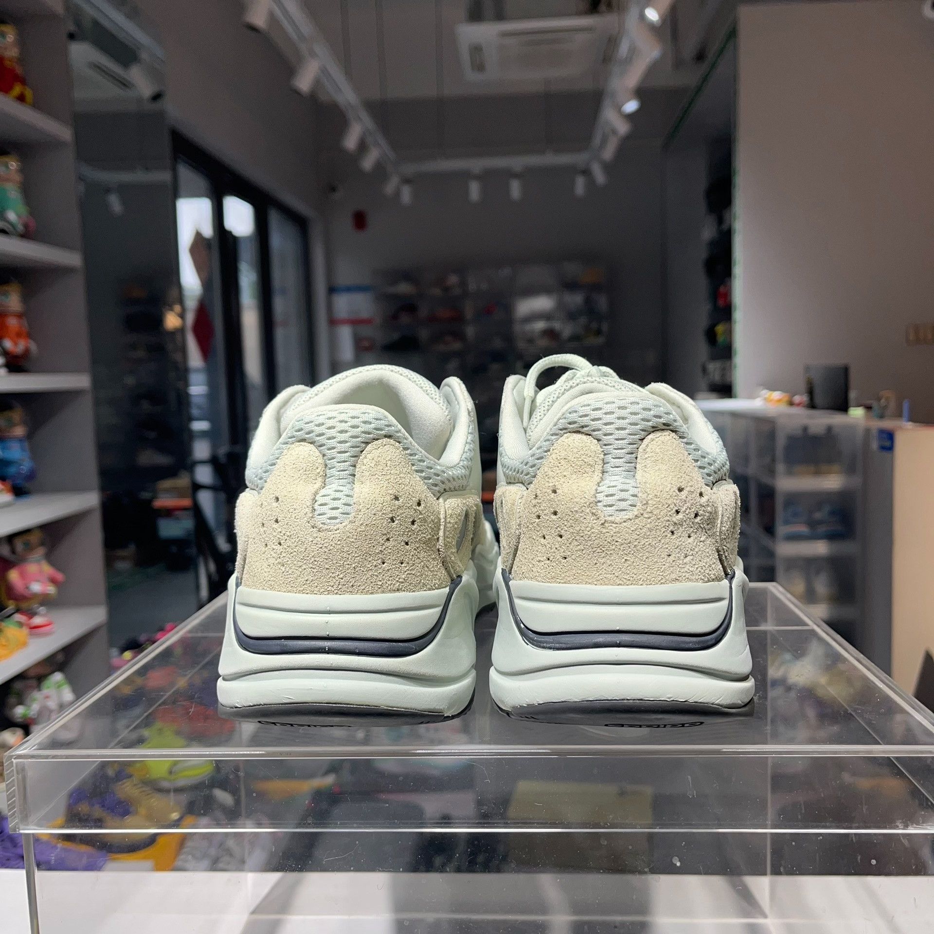 Yeezy Yeezy Lowtop Sneakers 44 Men Size US 10.5 / EU 43-44 - 4 Thumbnail
