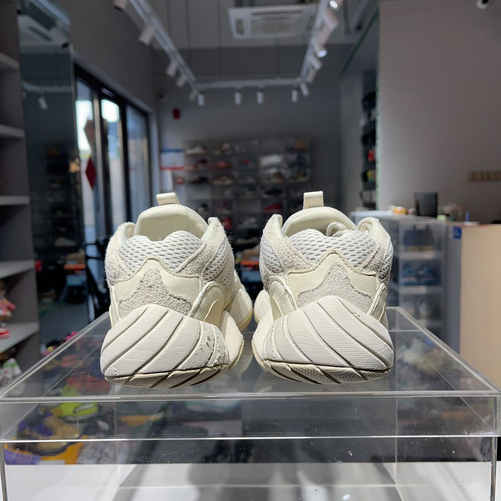 Adidas Adidas YEEZY Lowtop Sneakers 9 Men Size US 9 / EU 42 - 4 Thumbnail