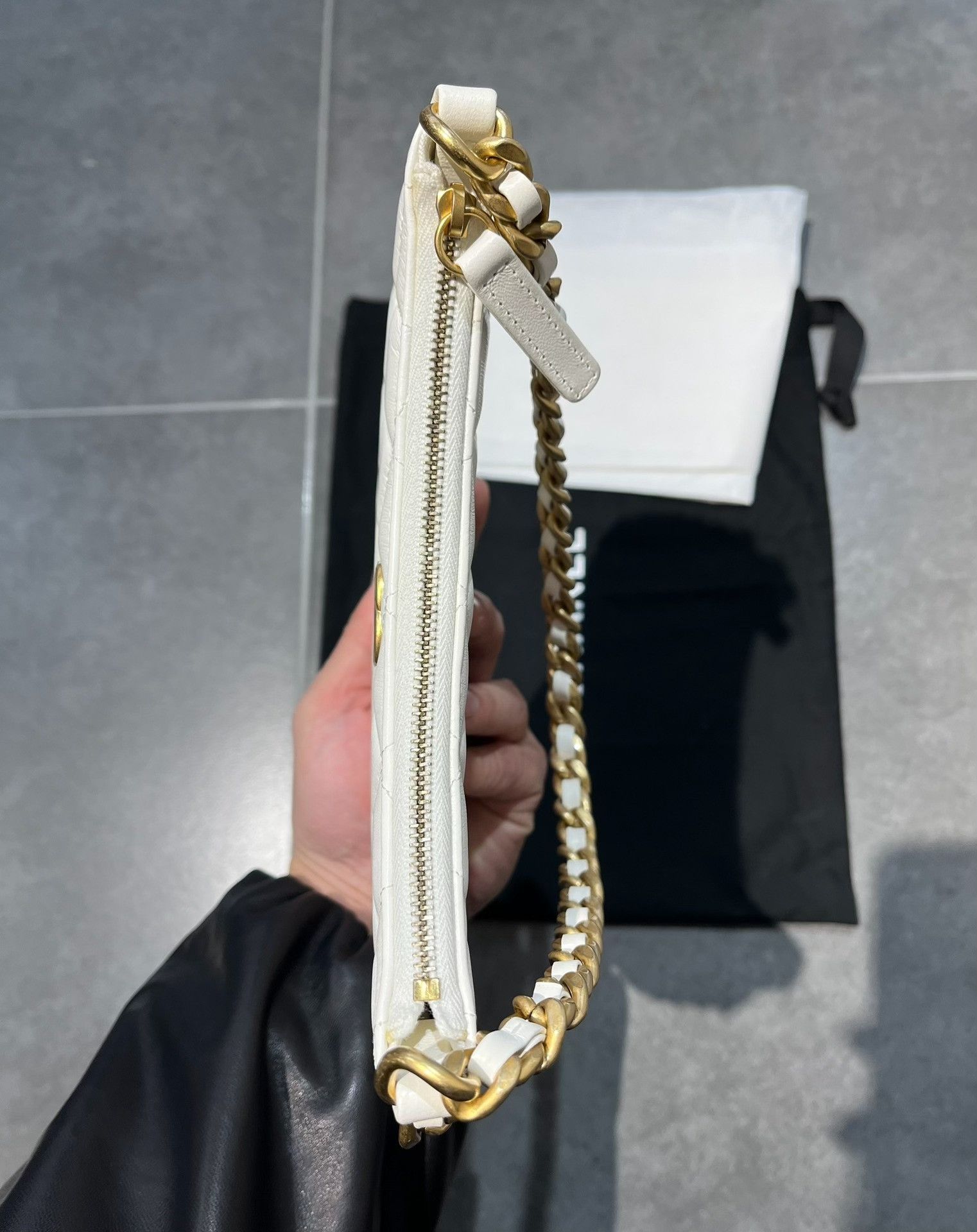 Chanel Chanel White Shoulder Bag OS Women Size ONE SIZE - 6 Thumbnail