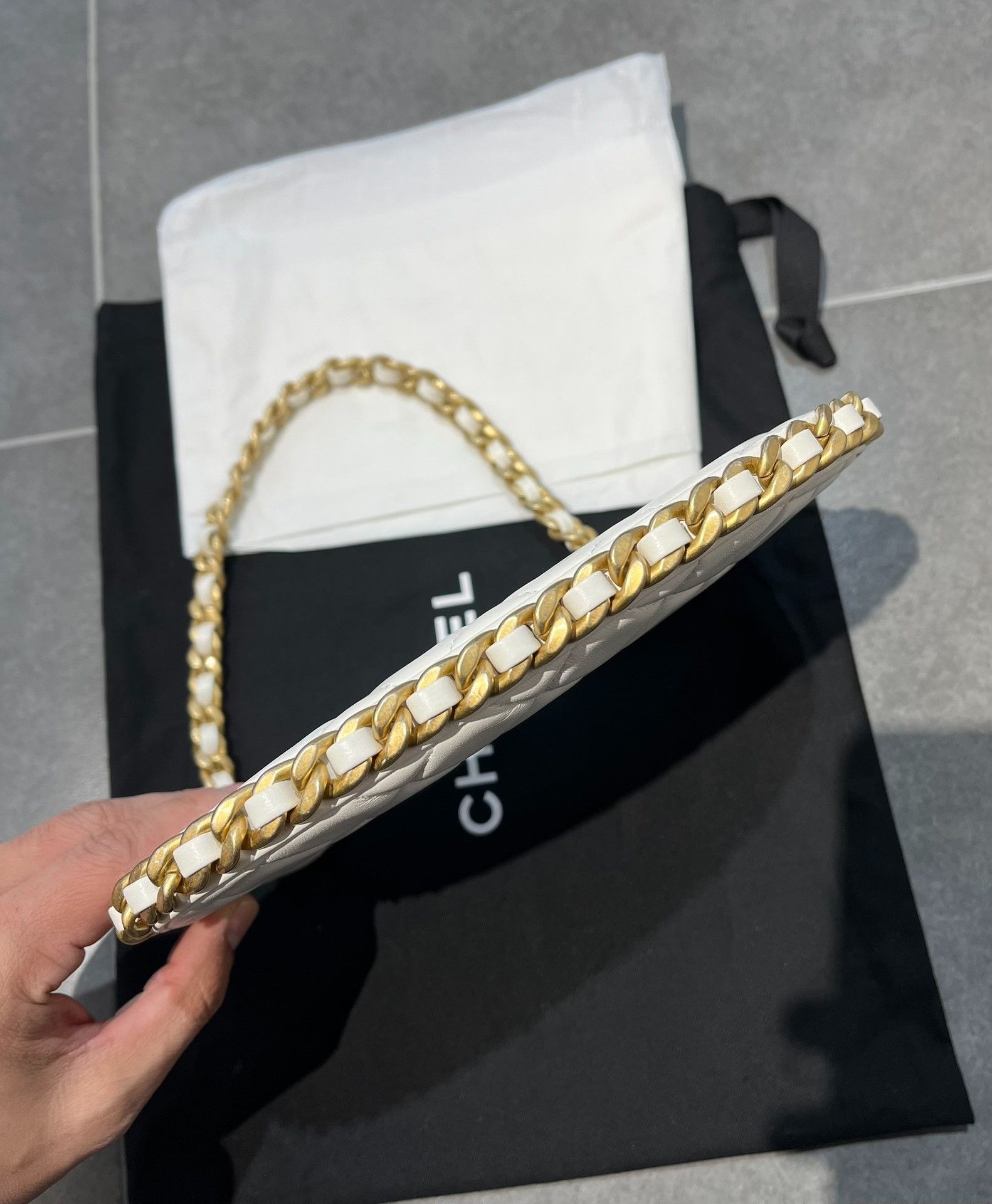 Chanel Chanel White Shoulder Bag OS Women Size ONE SIZE - 3 Thumbnail