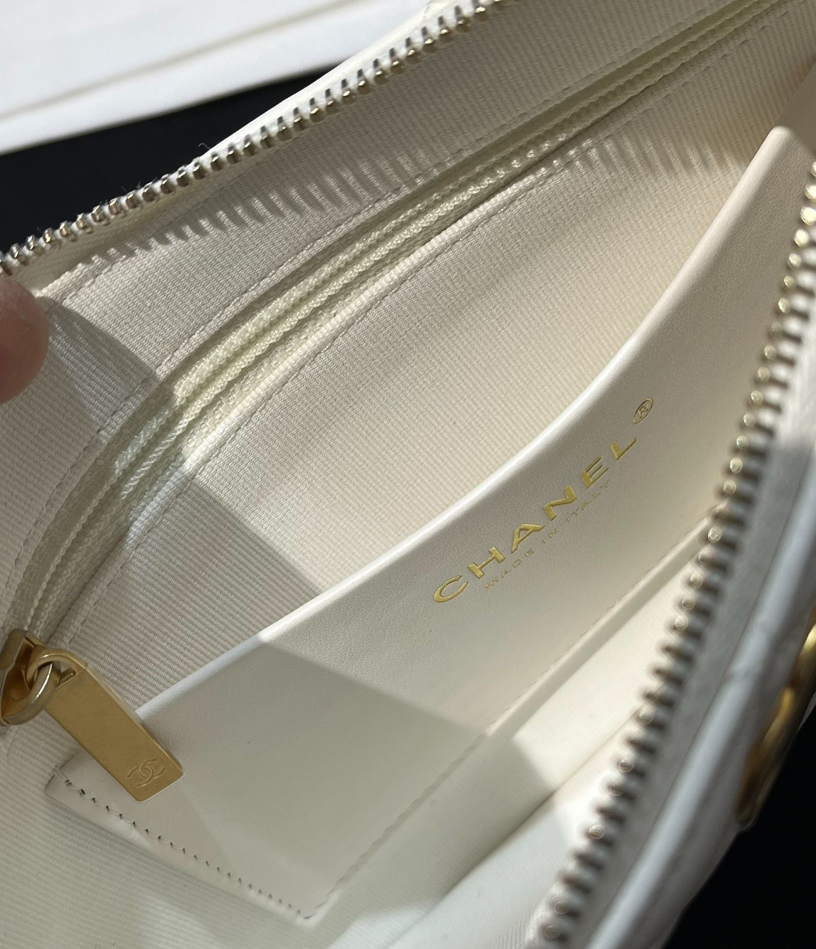 Chanel Chanel White Shoulder Bag OS Women Size ONE SIZE - 8 Thumbnail