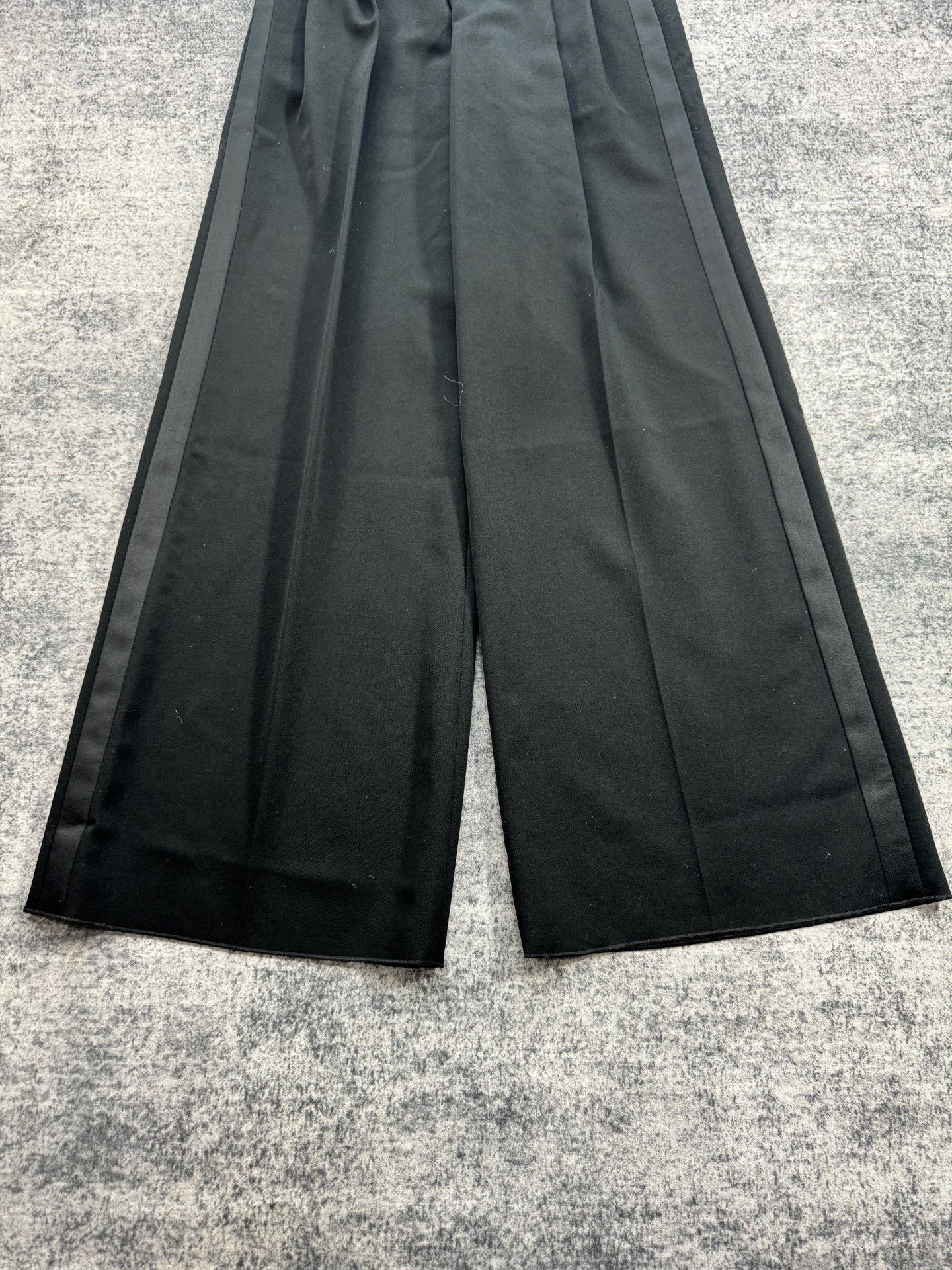 Saint Laurent Paris Saint Laurent Black Wool Wide-Leg Trousers Size 36" / US 14 / IT 50 - 6 Thumbnail