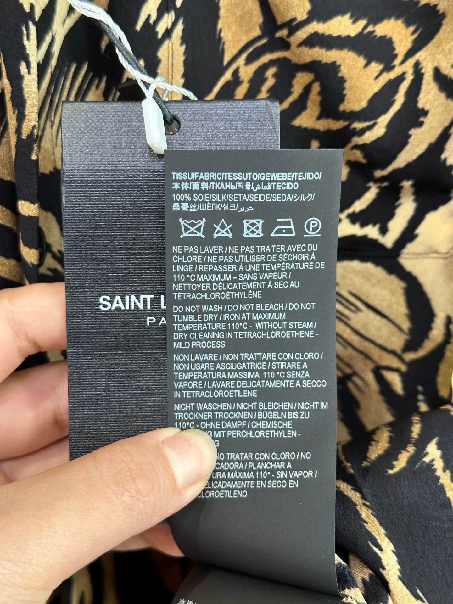 Saint Laurent Paris Saint Laurent Tiger-Print Silk Shirt Size US M / EU 48-50 / 2 - 6 Thumbnail