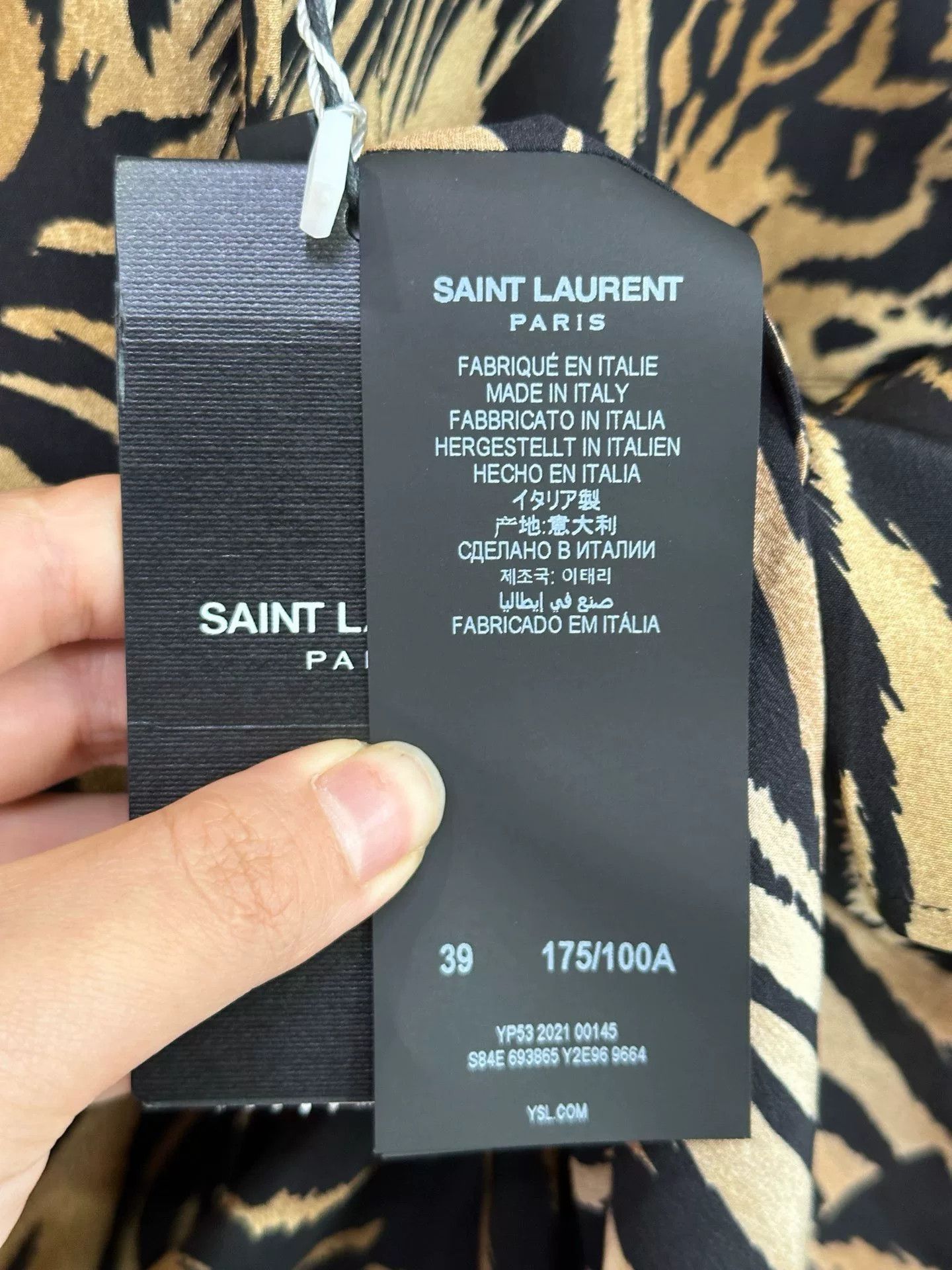 Saint Laurent Paris Saint Laurent Tiger-Print Silk Shirt Size US M / EU 48-50 / 2 - 5 Thumbnail