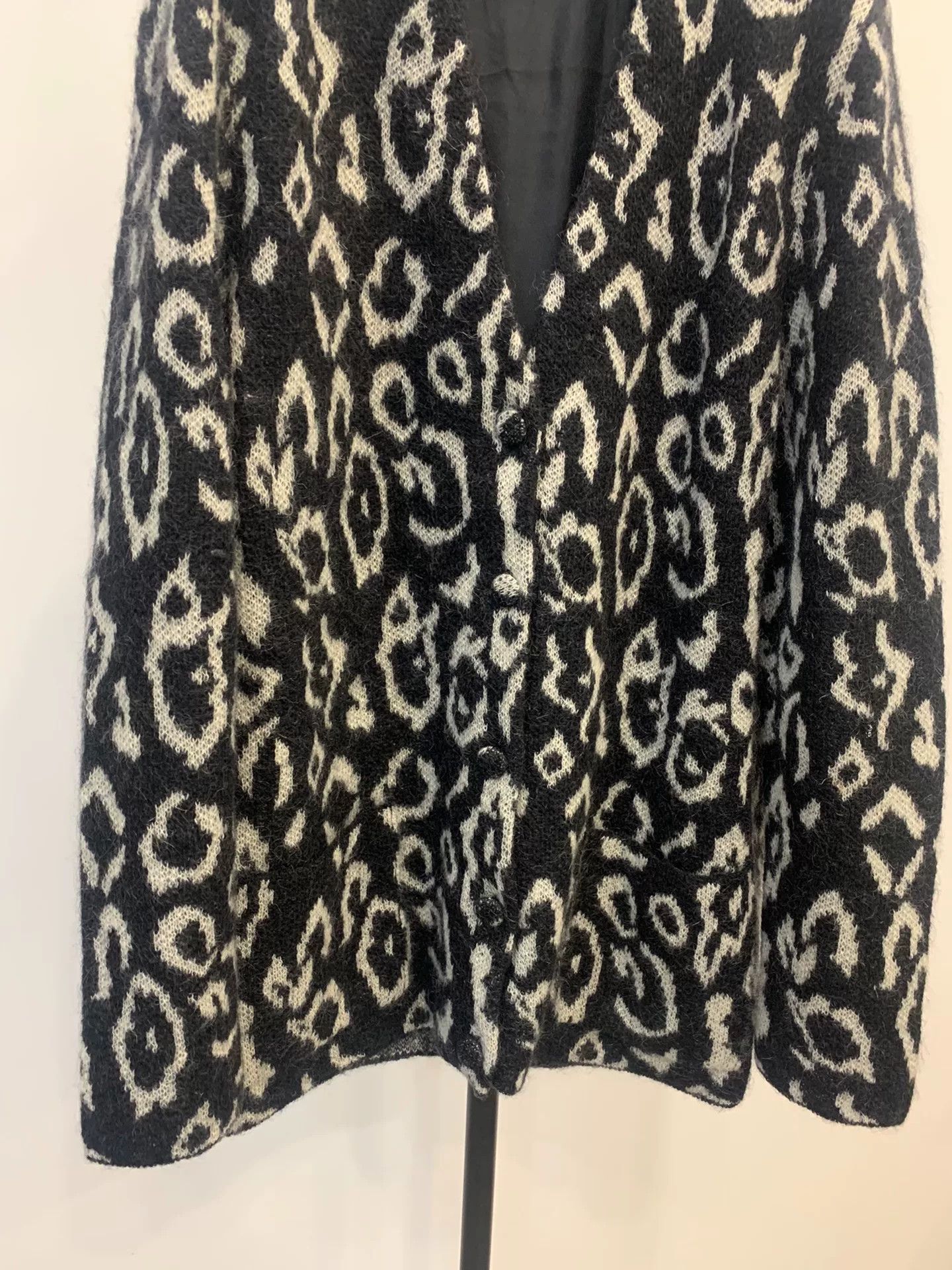 Saint Laurent Paris Saint Laurent Leopard Print Cardigan Size XS / US 0-2 / IT 36-38 - 2 Thumbnail