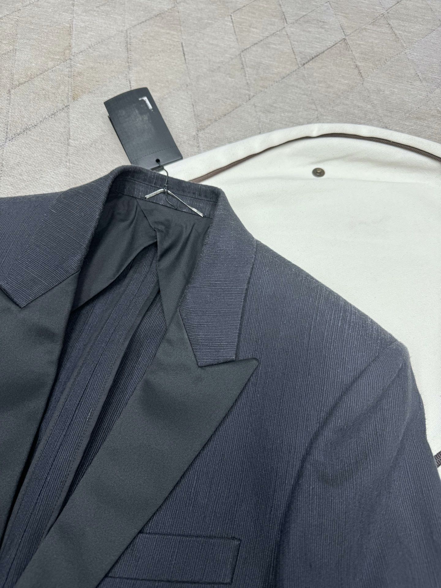 Saint Laurent Paris Saint Laurent Smoking Blazer Size US S / EU 44-46 / 1 - 5 Thumbnail