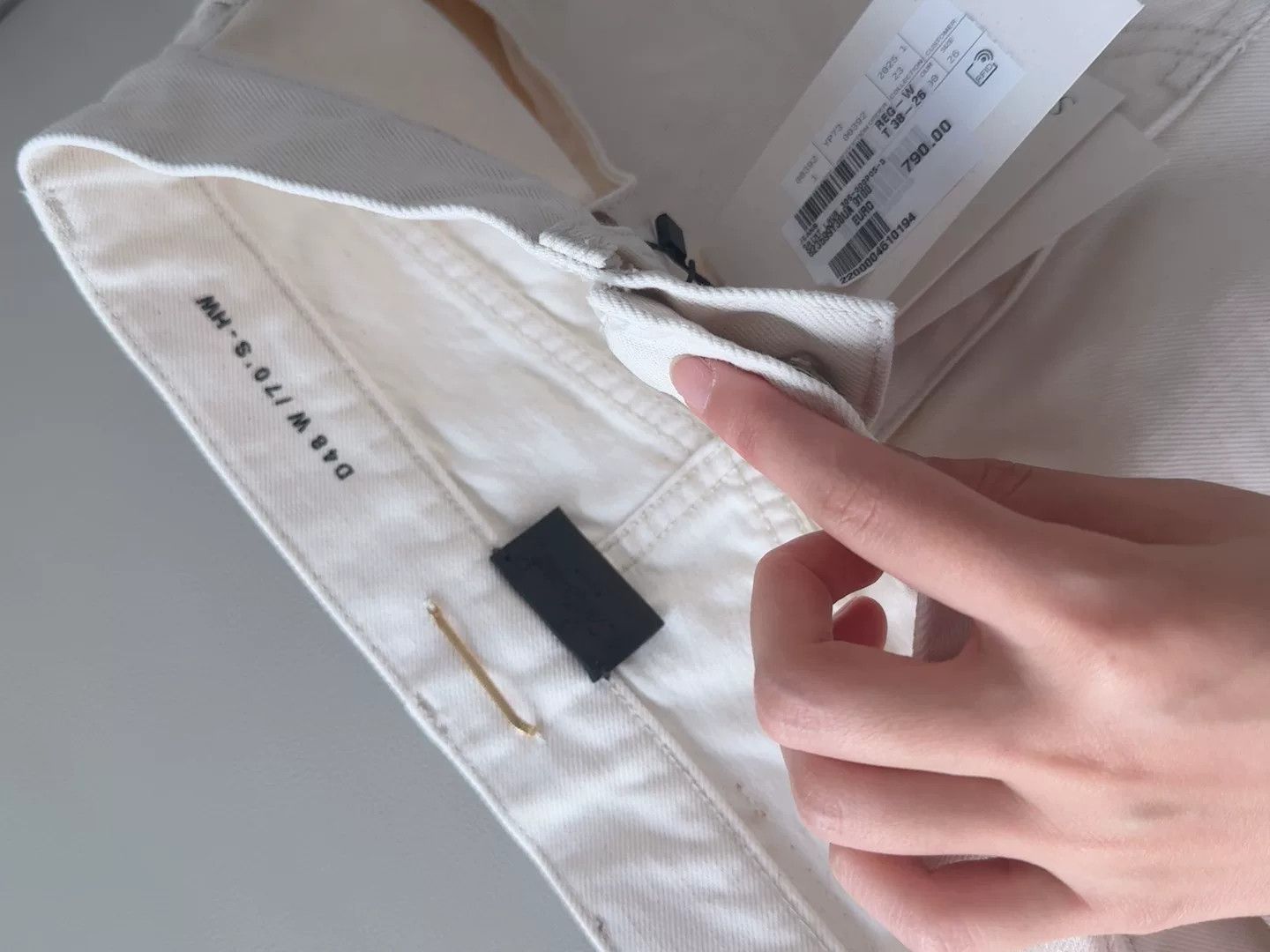 Saint Laurent Paris Saint Laurent High-Waist Flared Jeans Size 26" / US 2 / IT 38 - 4 Thumbnail
