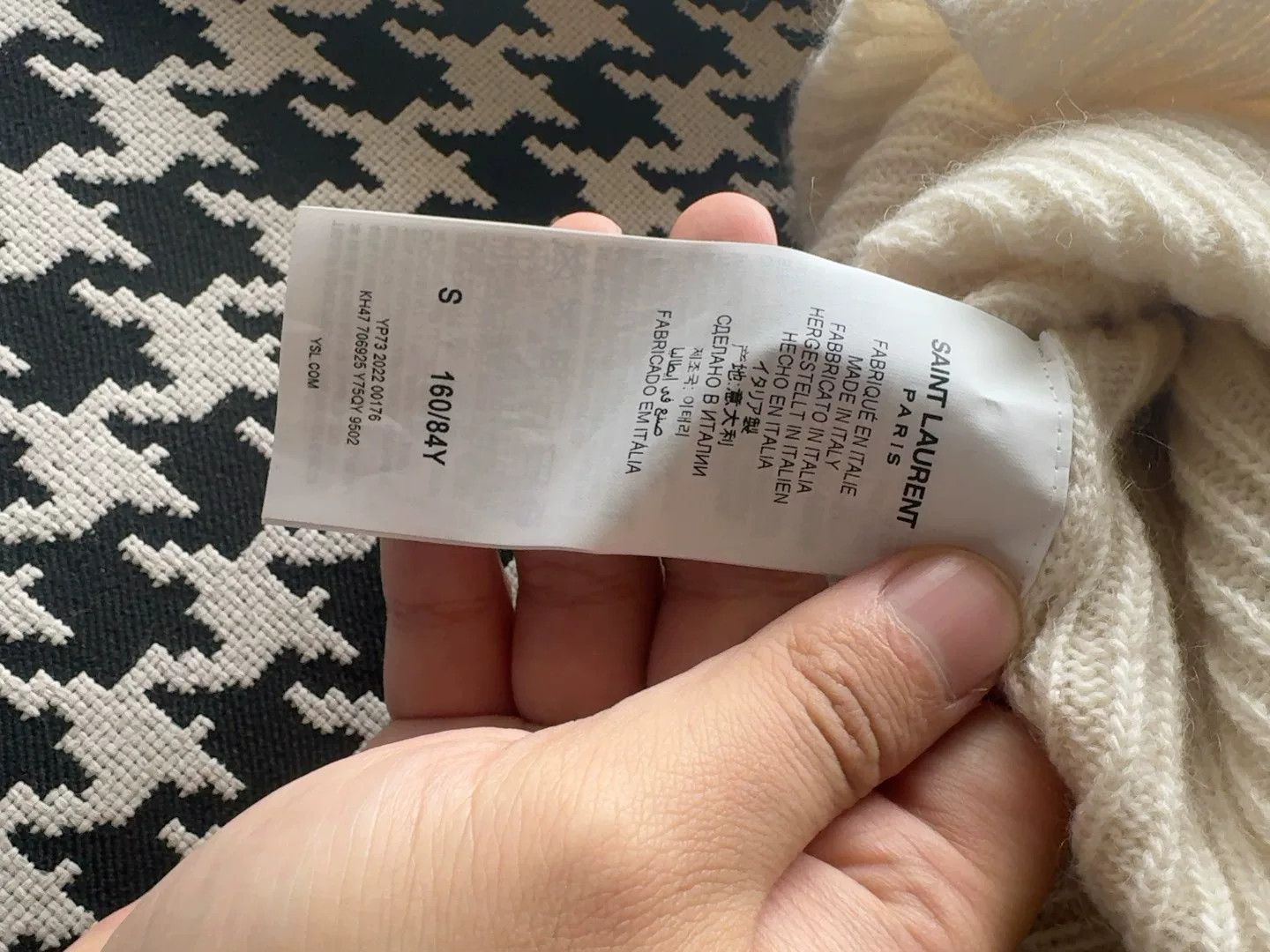Saint Laurent Paris Saint Laurent YSL Cream Logo Turtleneck Sweater Size S / US 4 / IT 40 - 5 Thumbnail