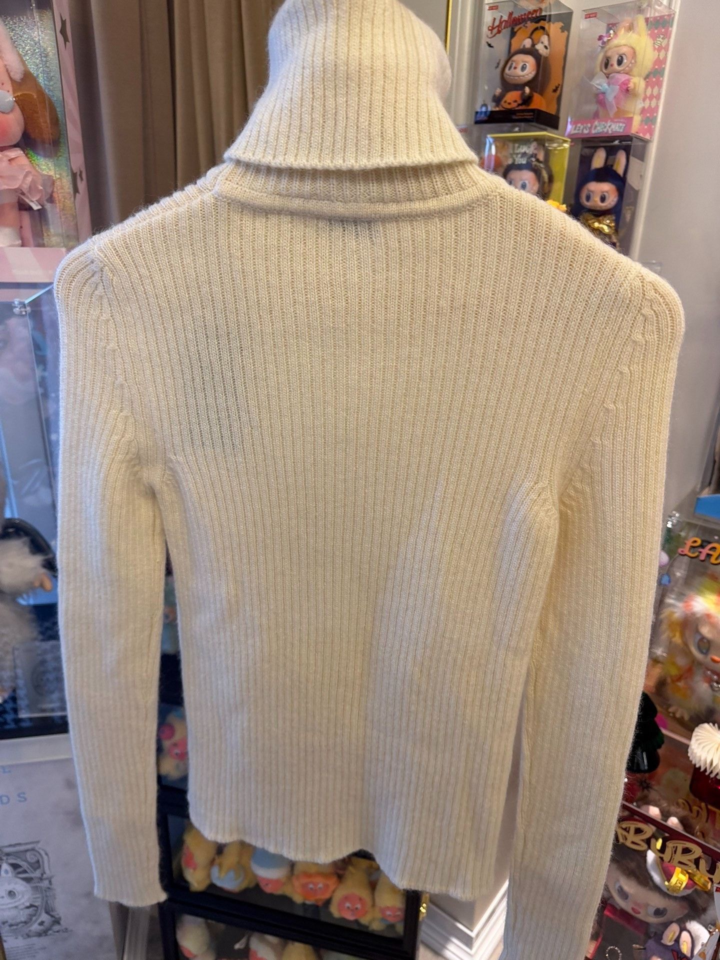 Saint Laurent Paris Saint Laurent YSL Cream Logo Turtleneck Sweater Size S / US 4 / IT 40 - 2 Thumbnail