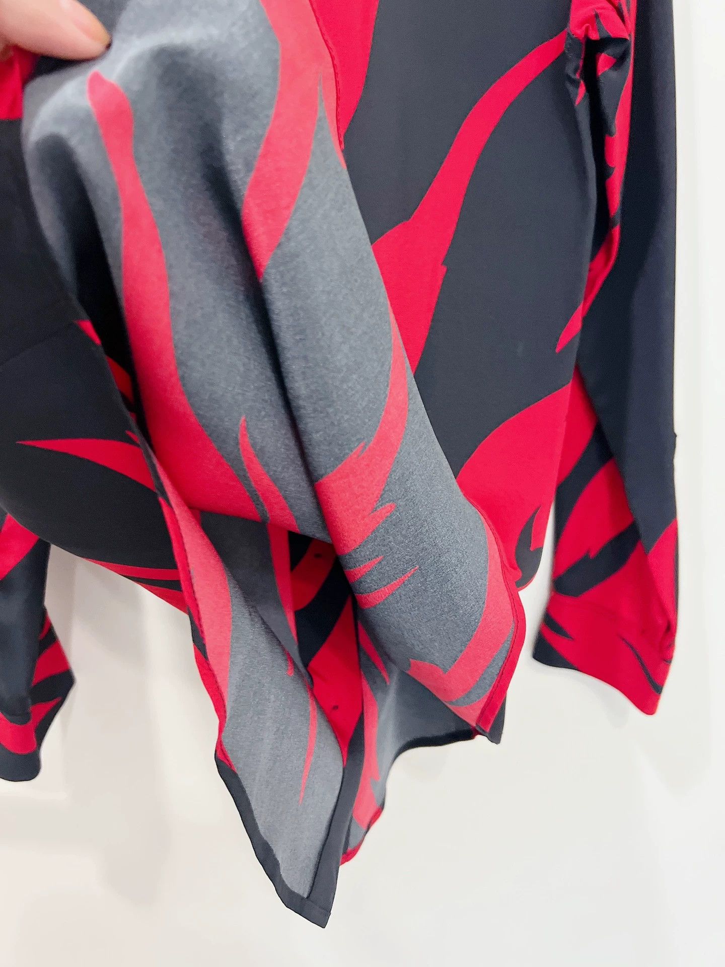Saint Laurent Paris Saint Laurent Red Black Flame Shirt Size US M / EU 48-50 / 2 - 7 Thumbnail