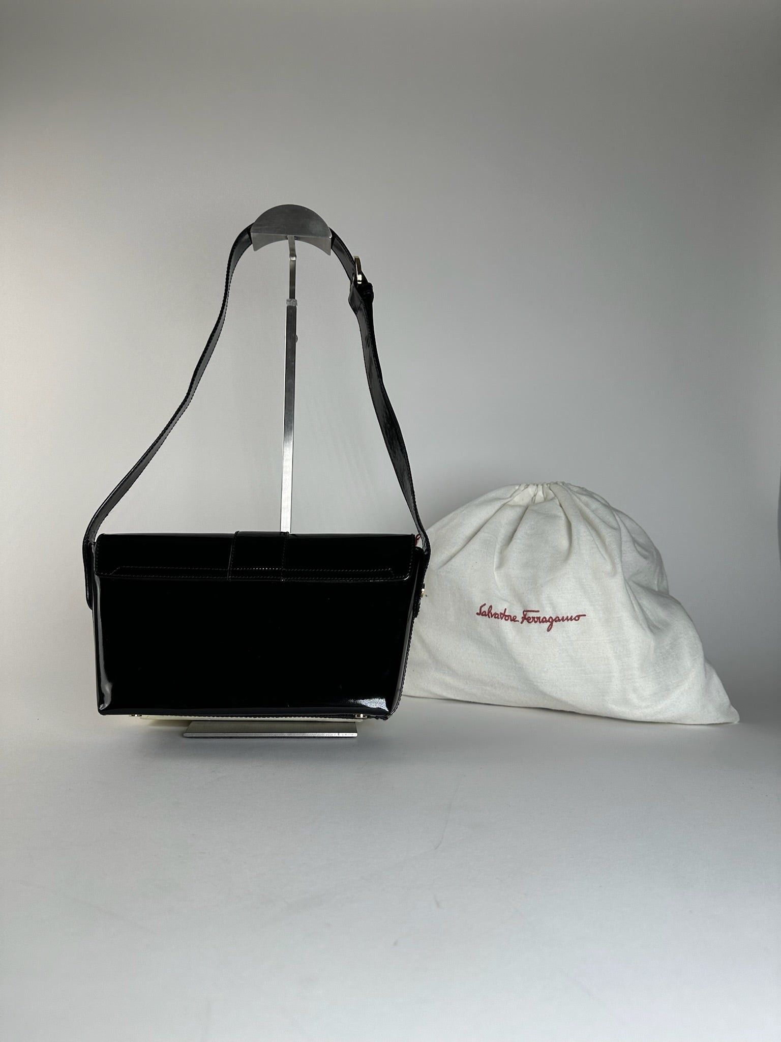 Salvatore Ferragamo Vintage Patent Leather Bag Black Size ONE SIZE - 2 Thumbnail