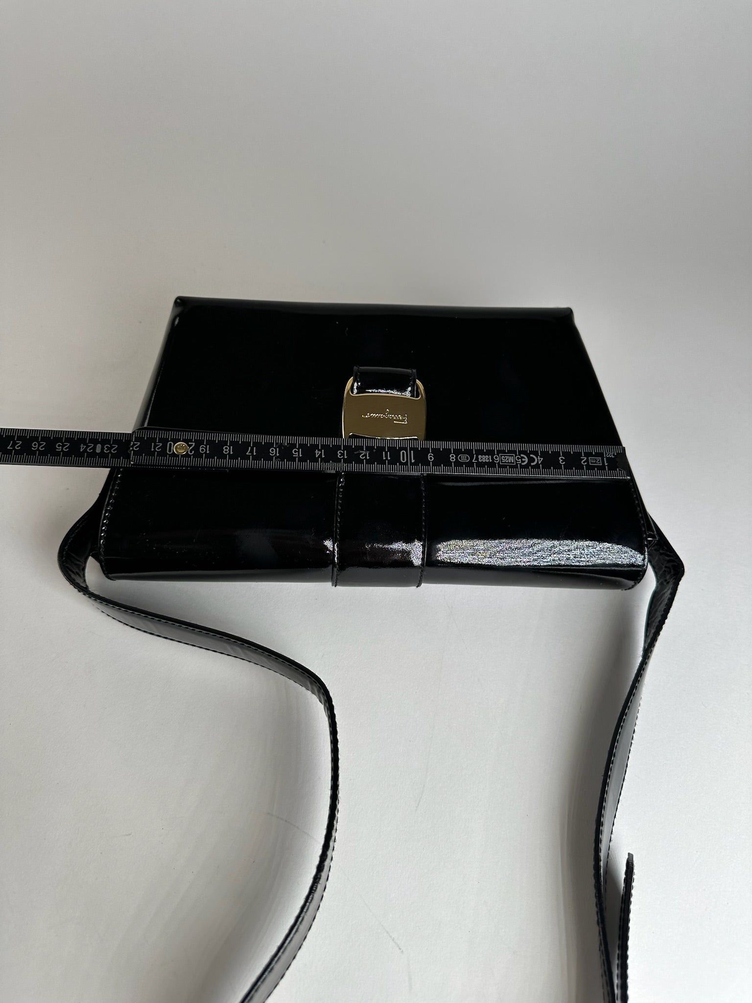 Salvatore Ferragamo Vintage Patent Leather Bag Black Size ONE SIZE - 10 Thumbnail