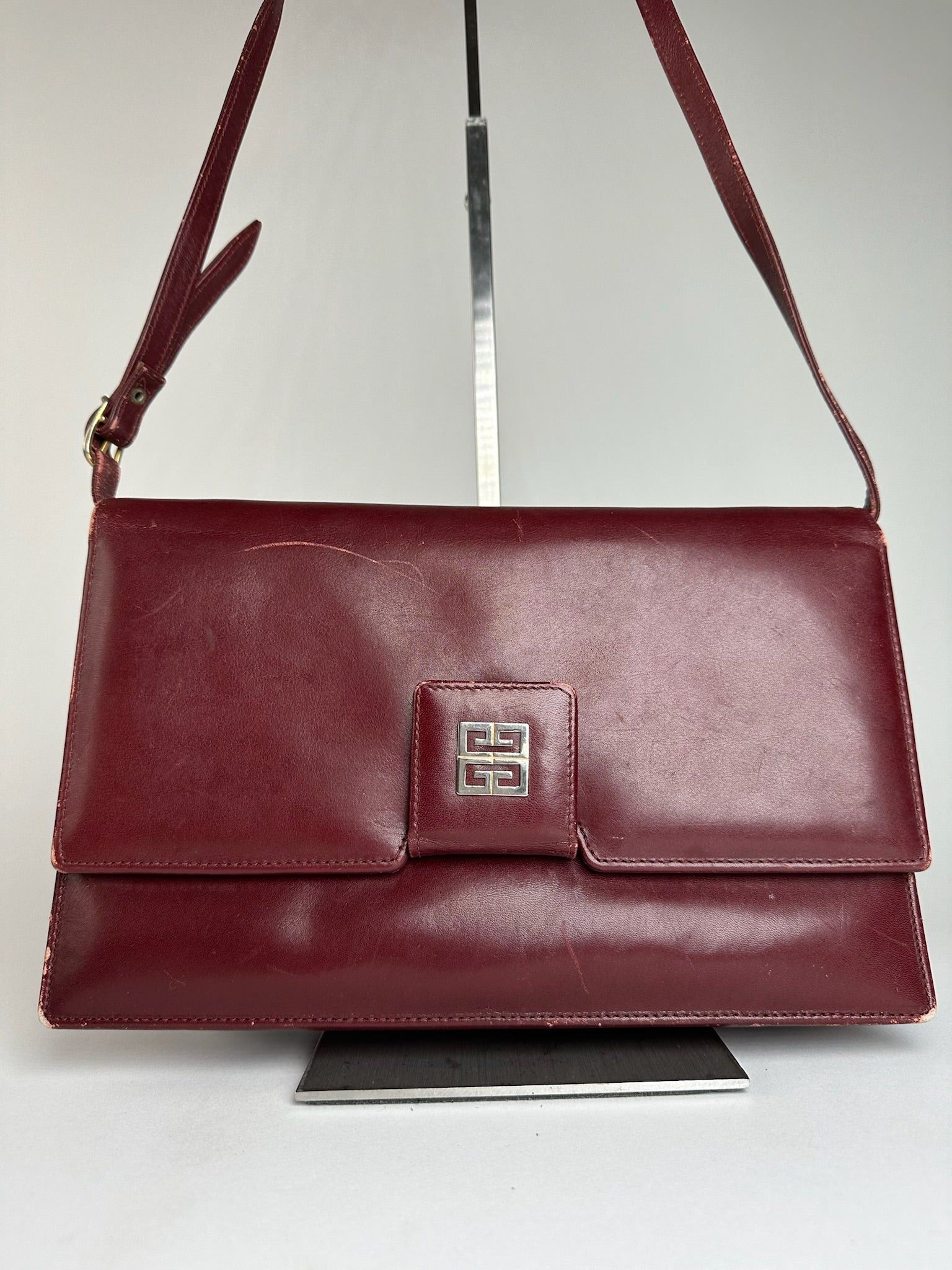 Givenchy Vintage Leather Shoulder Bag Burgundy Size ONE SIZE - 8 Thumbnail