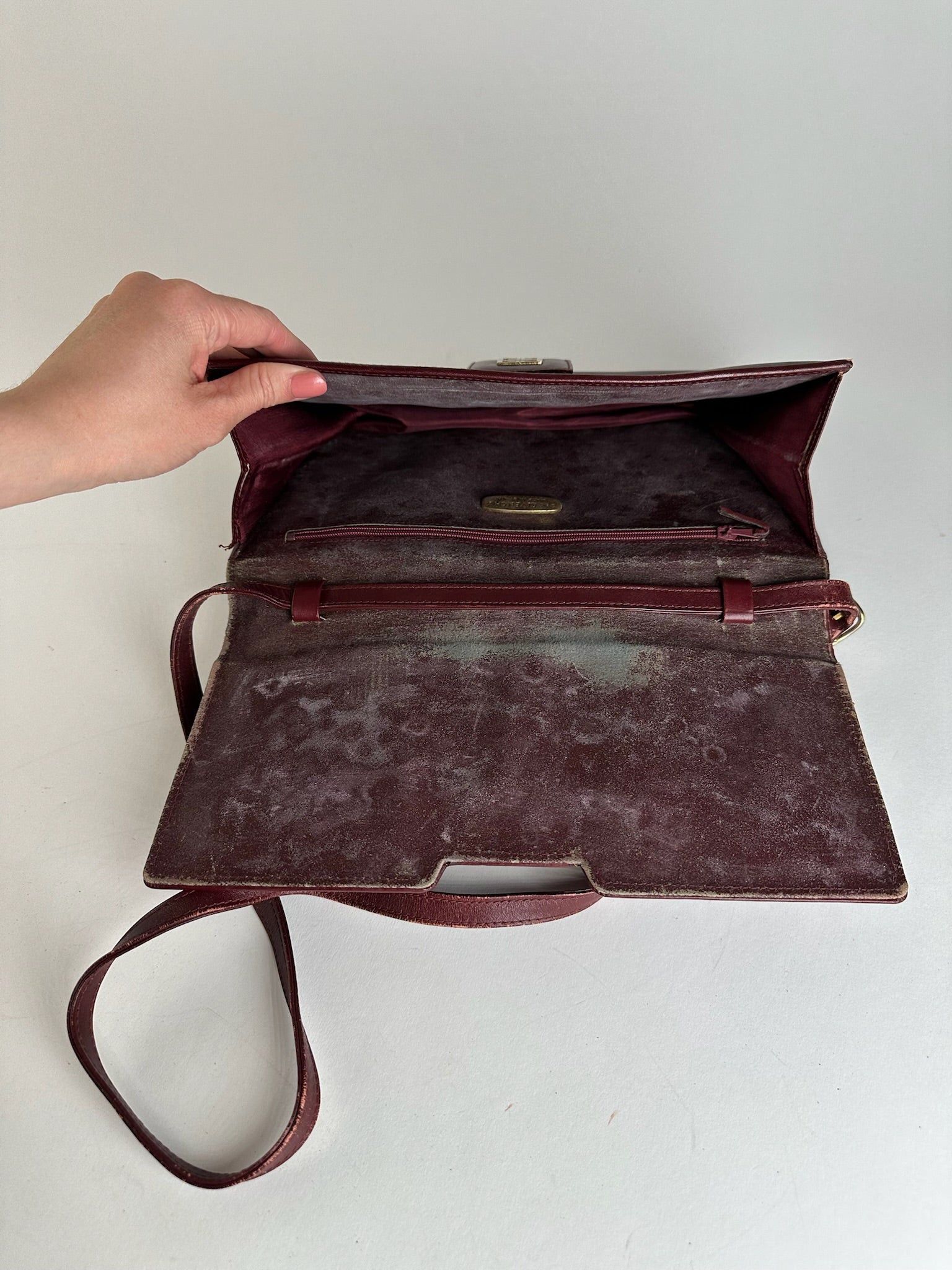 Givenchy Vintage Leather Shoulder Bag Burgundy Size ONE SIZE - 7 Thumbnail