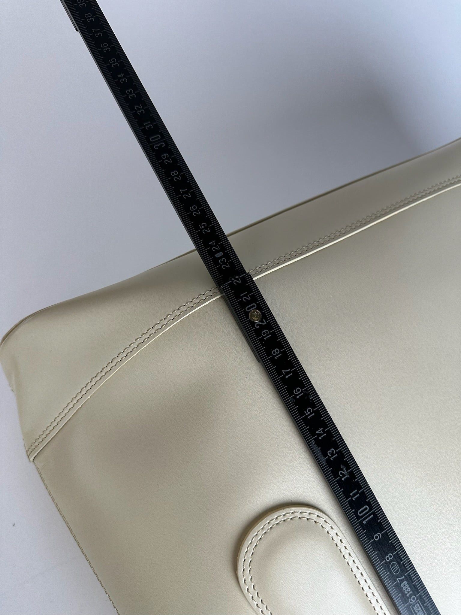 Issey Miyake Vintage Leather Handbag White Cream Size ONE SIZE - 14 Thumbnail
