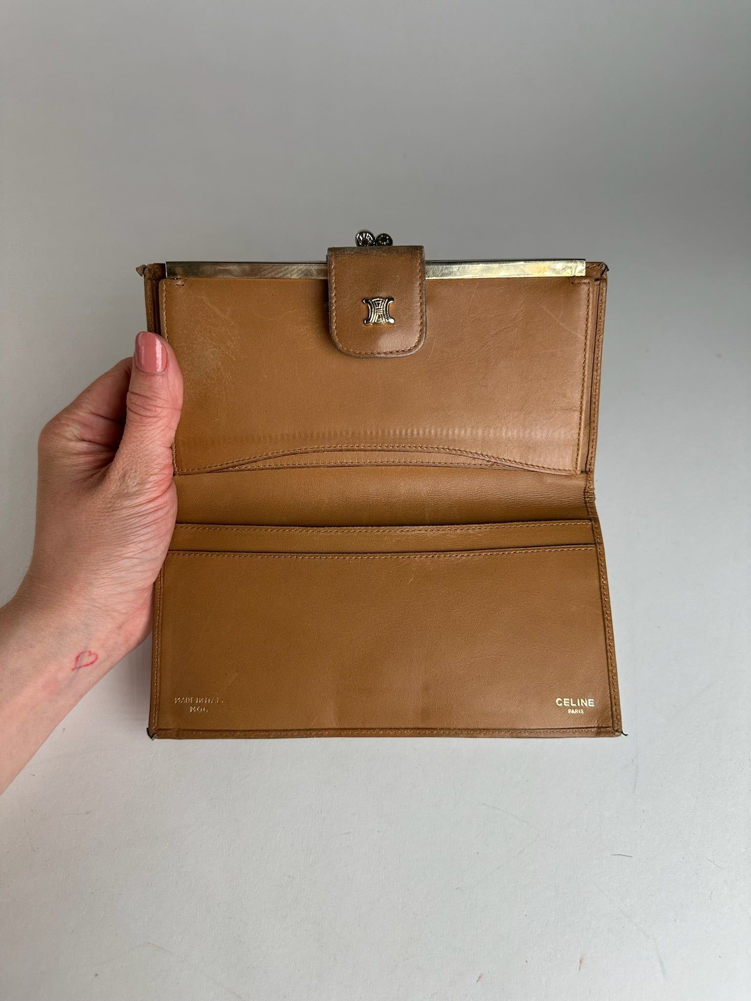 Celine Vintage Paris Triomphe Monogram Leather Wallet Beige Brown Size ONE SIZE - 6 Thumbnail
