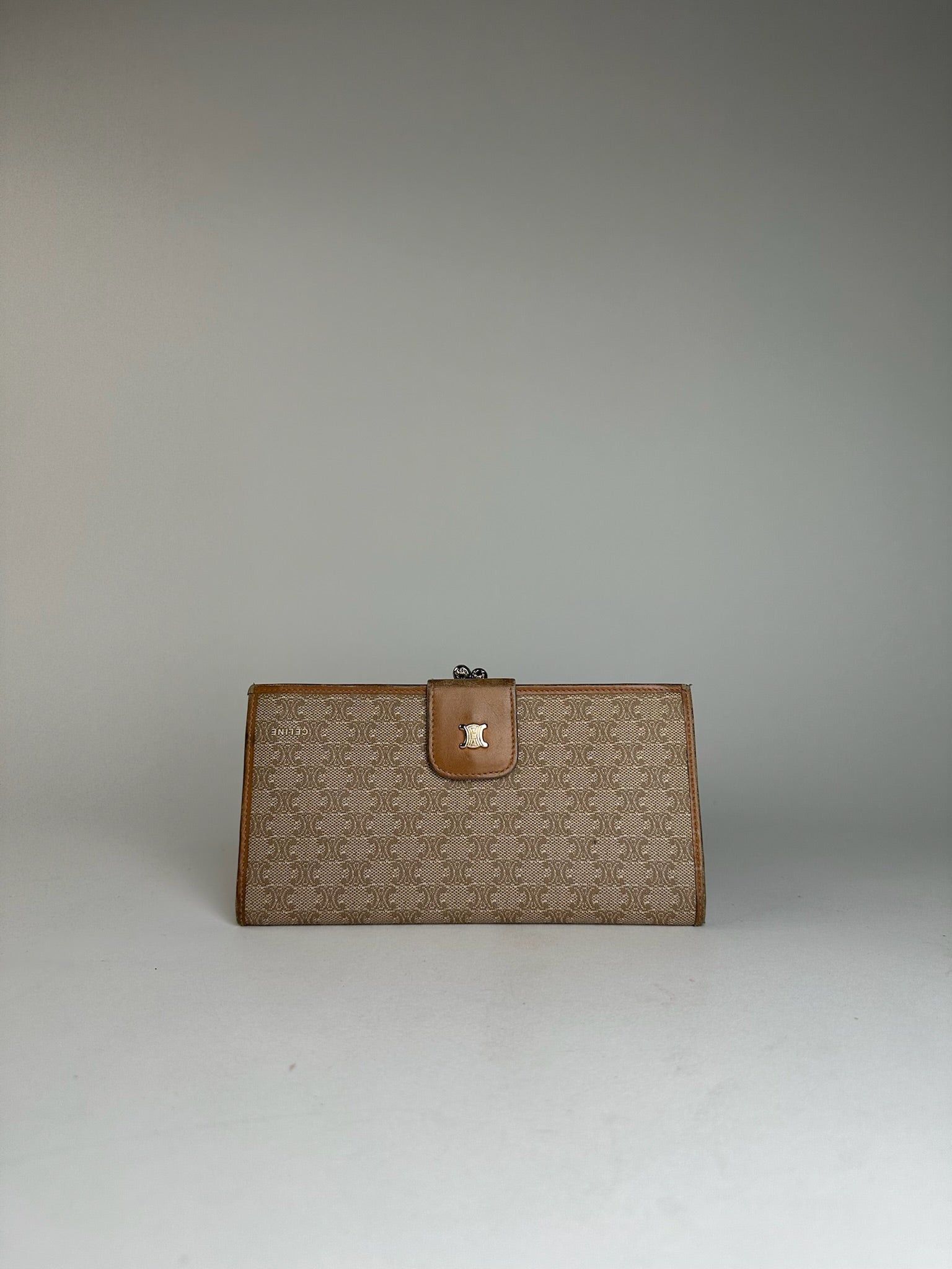 Celine Vintage Paris Triomphe Monogram Leather Wallet Beige Brown Size ONE SIZE - 5 Thumbnail