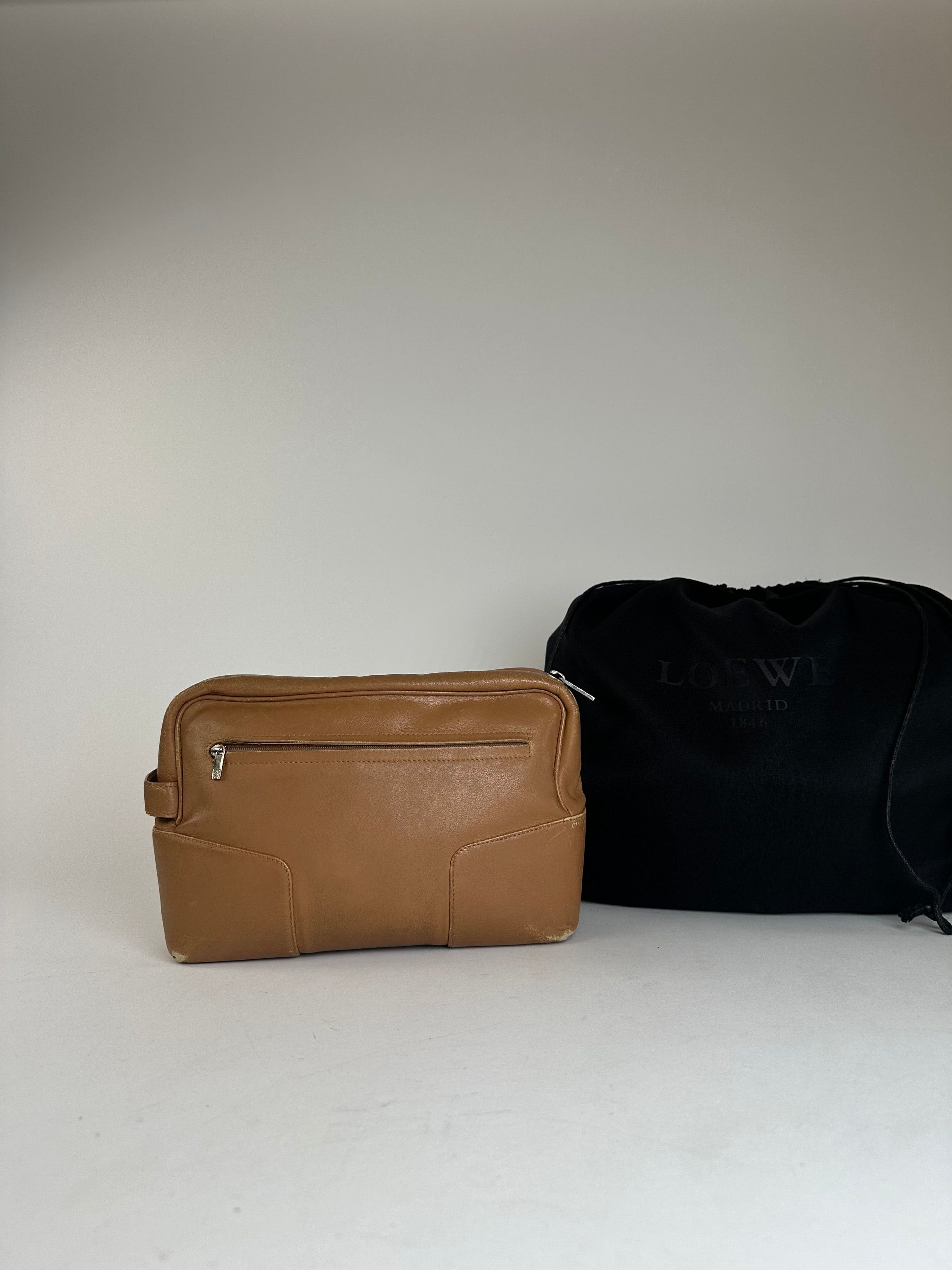 Loewe Vintage Madrid Logo Leather Clutch Brown Size ONE SIZE - 2 Thumbnail