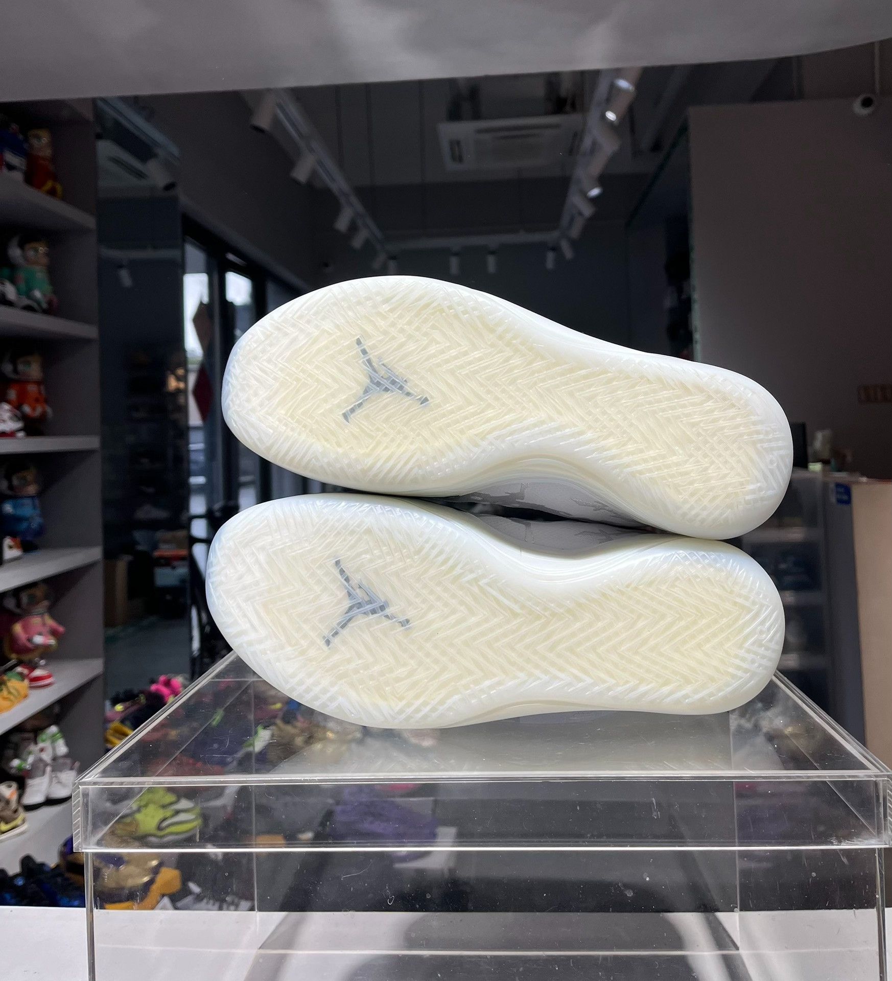 Nike Nike White Lowtop Sneakers 39 Men Size US 6.5 / EU 39-40 - 7 Thumbnail