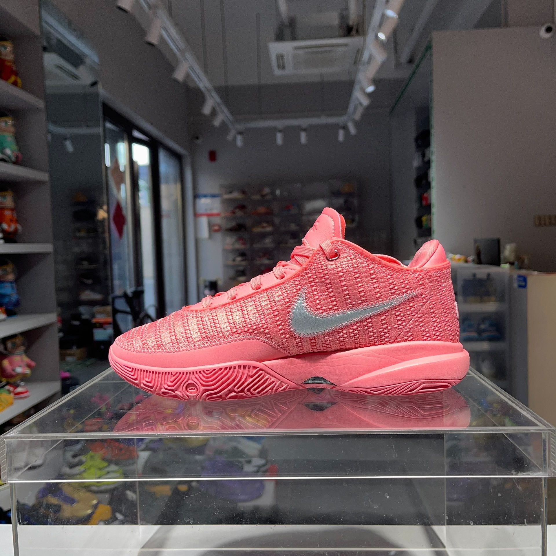 Nike Nike Pink Lowtop Sneakers 40.5 Men Size US 8 / EU 41 - 6 Thumbnail