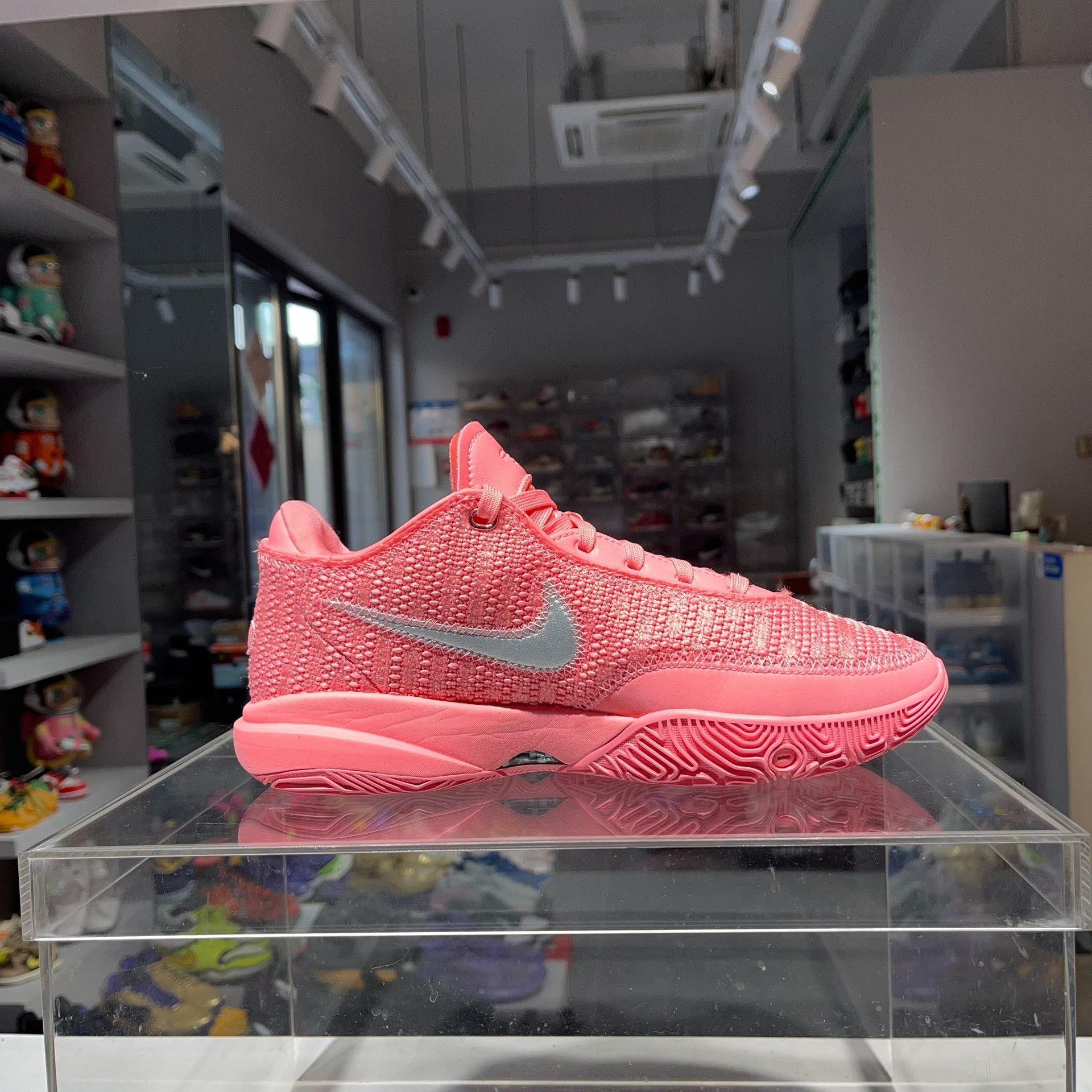Nike Nike Pink Lowtop Sneakers 40.5 Men Size US 8 / EU 41 - 3 Thumbnail
