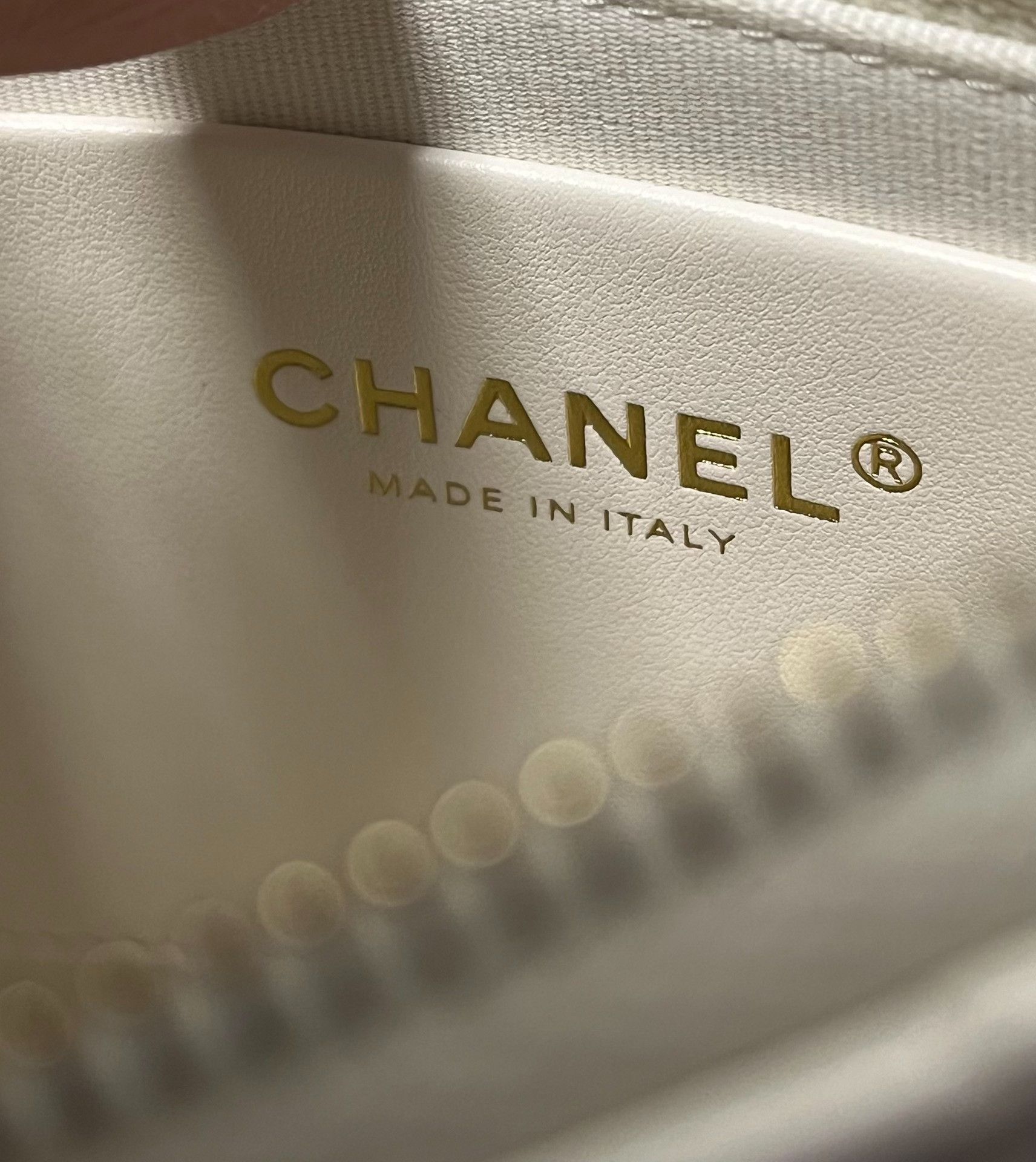 Chanel Chanel White Bag 44 Men Size ONE SIZE - 2 Thumbnail