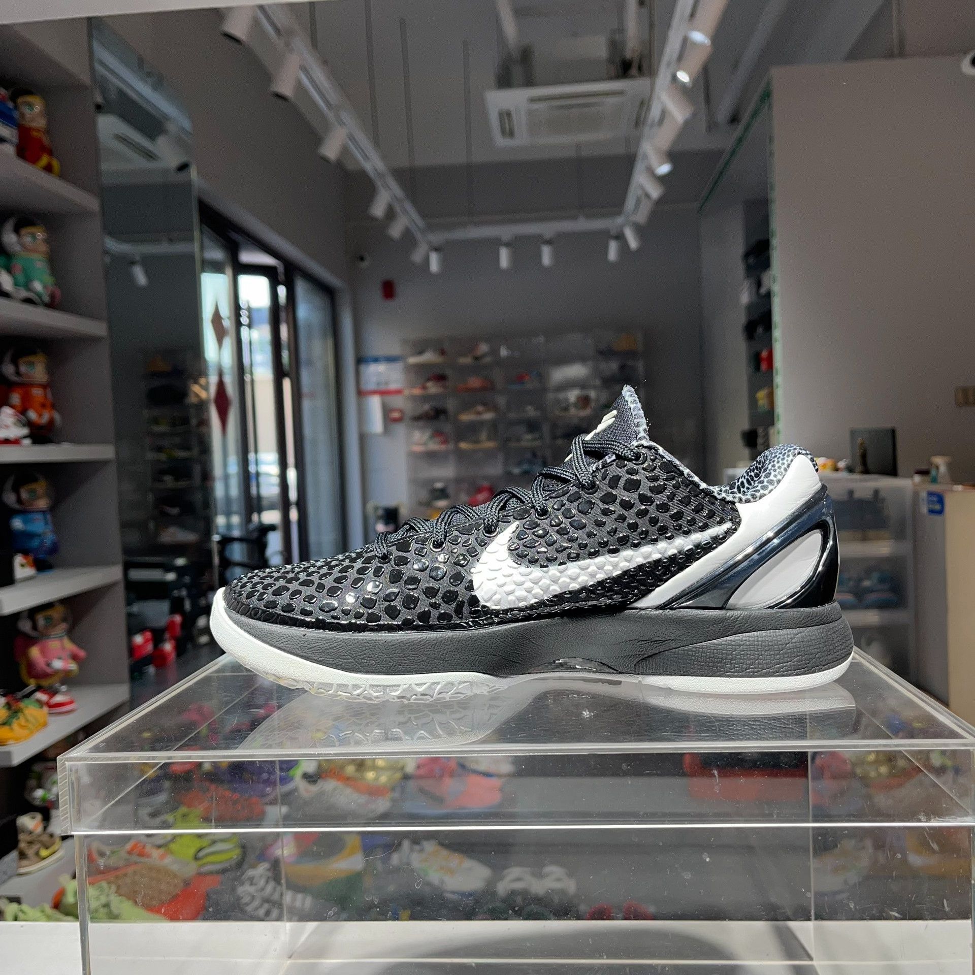 Nike Nike Lowtop Sneakers 9.5 Men Size US 9.5 / EU 42-43 - 6 Thumbnail