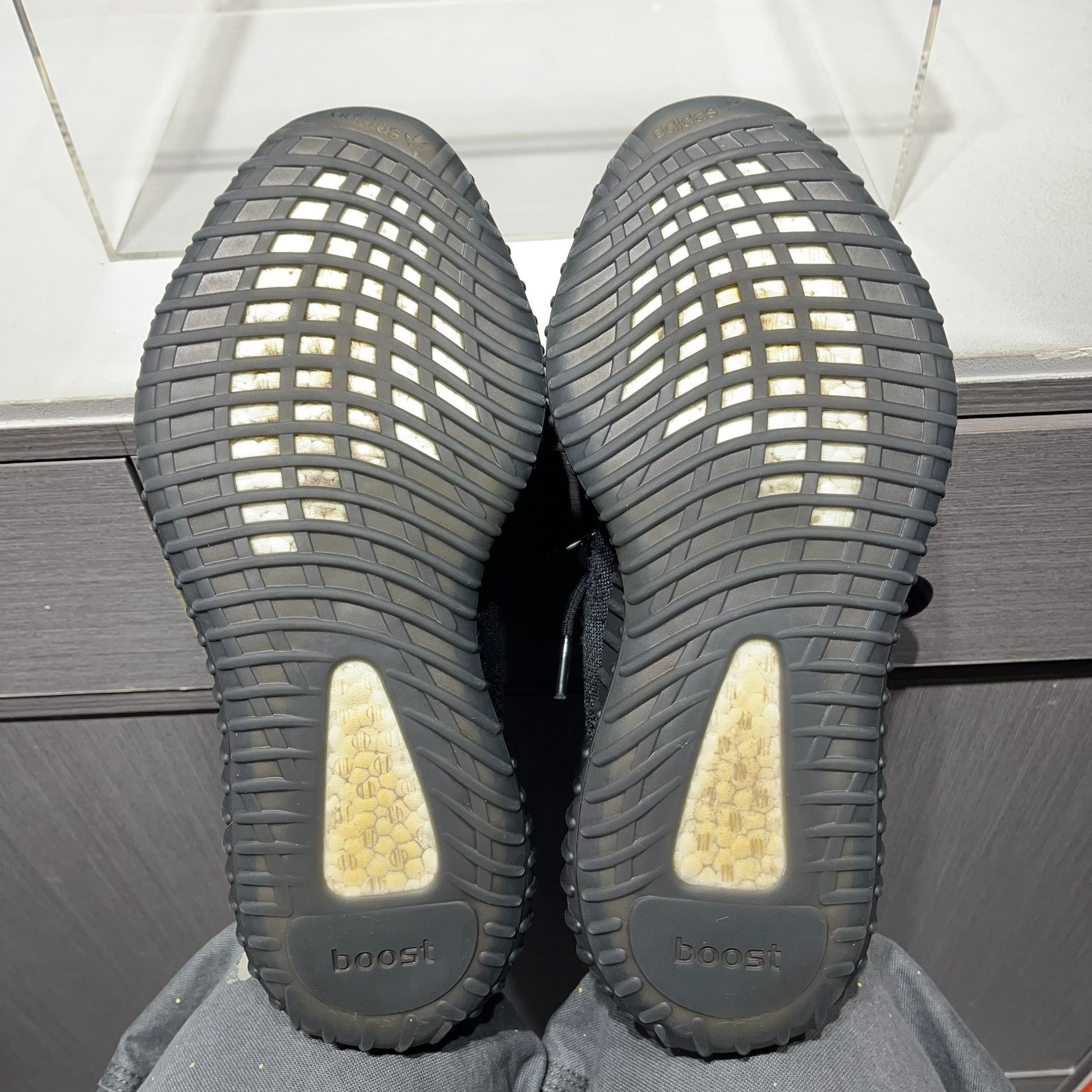 Adidas Adidas YEEZY Black Lowtop Sneakers 11 Men Size US 11 / EU 44 - 7 Thumbnail