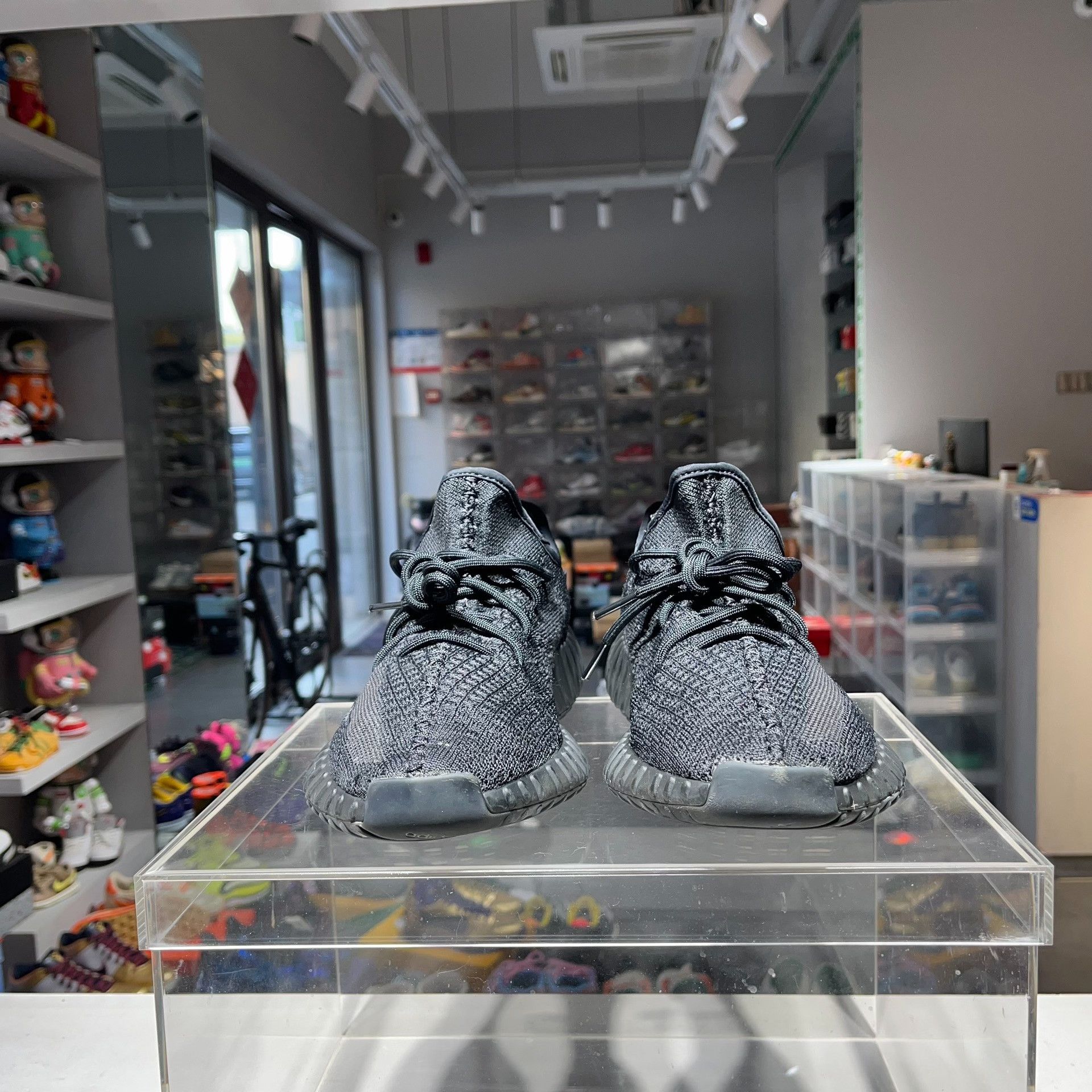 Adidas Adidas YEEZY Black Lowtop Sneakers 11 Men Size US 11 / EU 44 - 2 Thumbnail
