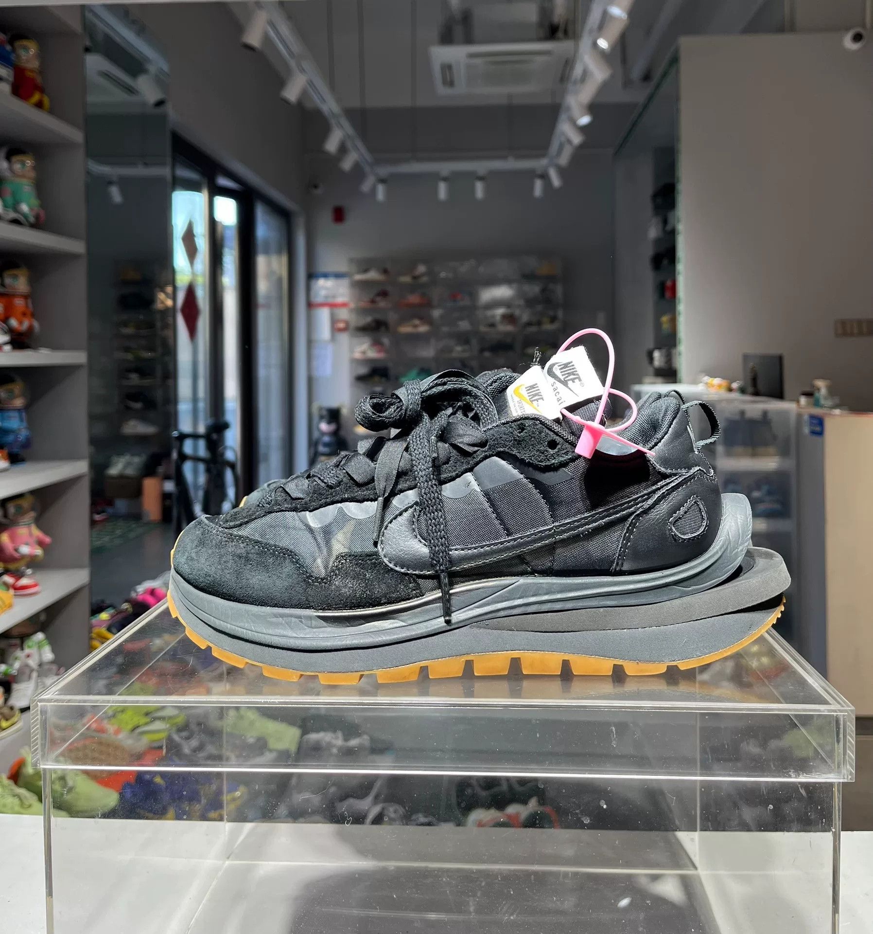 Sacai Sacai Black Lowtop Sneakers 9 Men Size US 9 / EU 42 - 4 Thumbnail