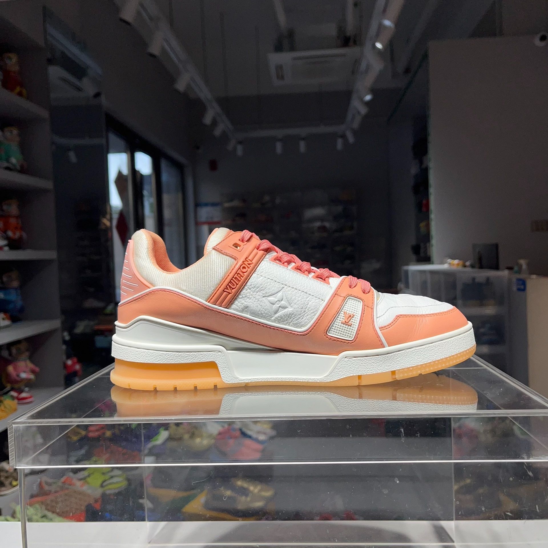 Louis Vuitton Louis Vuitton Training Lowtop Sneakers 8.5 Men Size US 8.5 / EU 41-42 - 3 Thumbnail