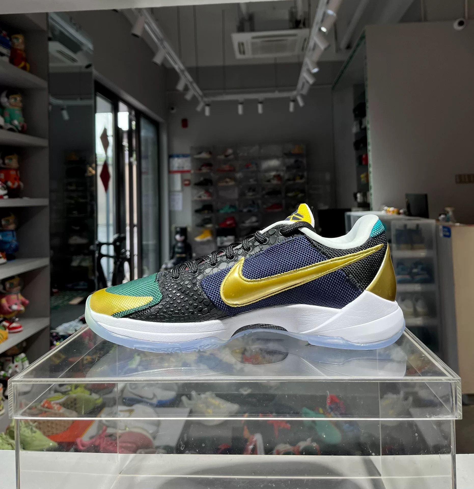 Nike Nike Multi Lowtop Sneakers 10 Men Size US 10 / EU 43 - 5 Thumbnail