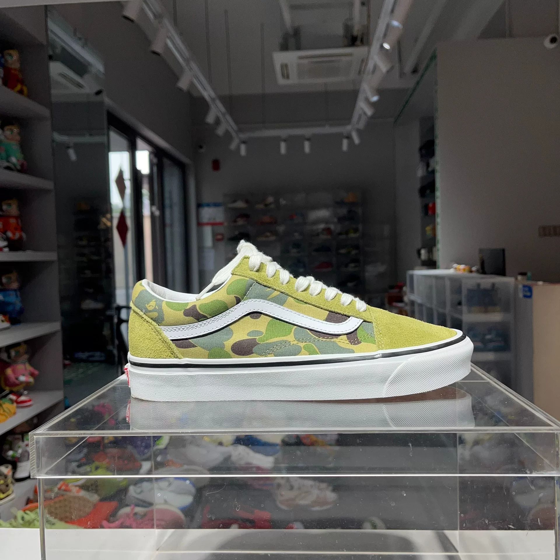 Vans Vans Collab Lowtop Sneakers 9.5 Men Size US 9.5 / EU 42-43 - 5 Thumbnail