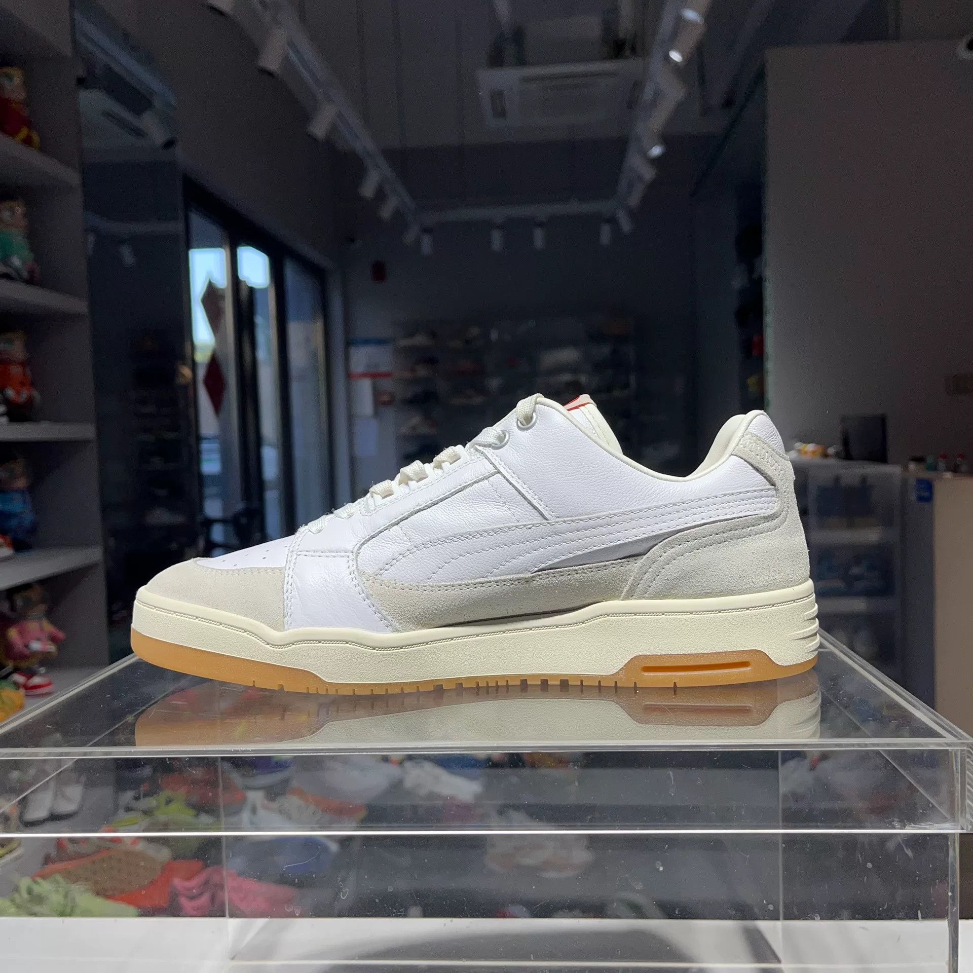 Puma Puma White Lowtop Sneakers 9.5 Men Size US 9.5 / EU 42-43 - 6 Thumbnail
