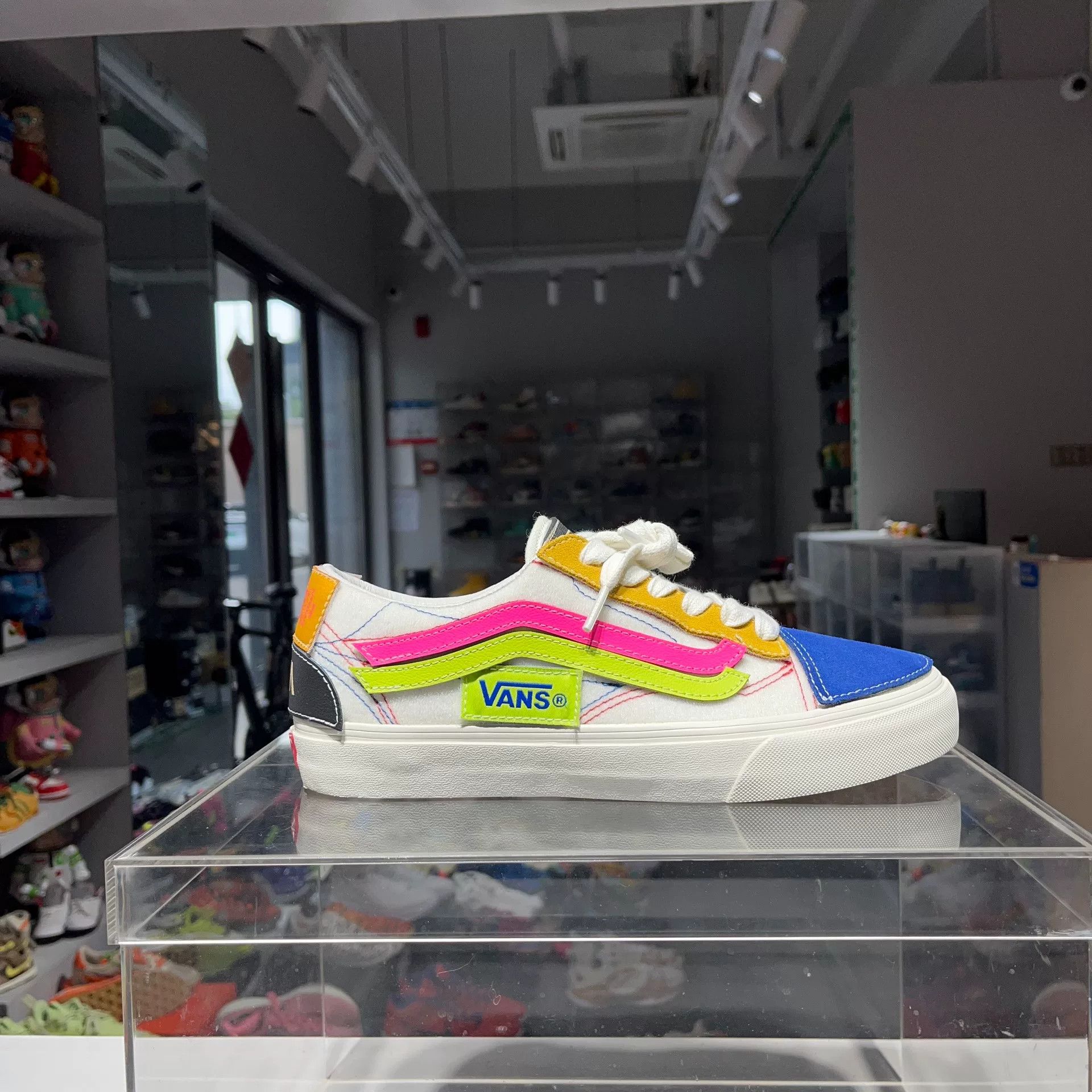 Vans Vans Lowtop Sneakers 9.5 Men Size US 9.5 / EU 42-43 - 5 Thumbnail