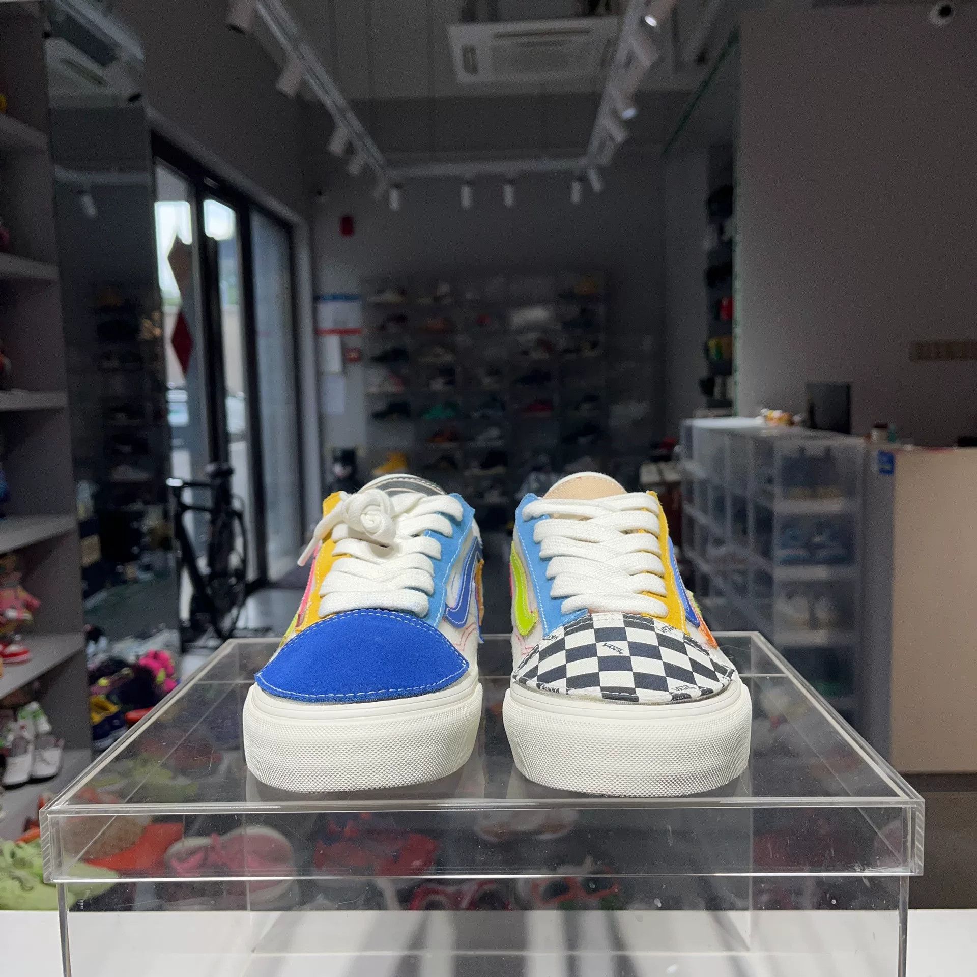 Vans Vans Lowtop Sneakers 9.5 Men Size US 9.5 / EU 42-43 - 2 Thumbnail