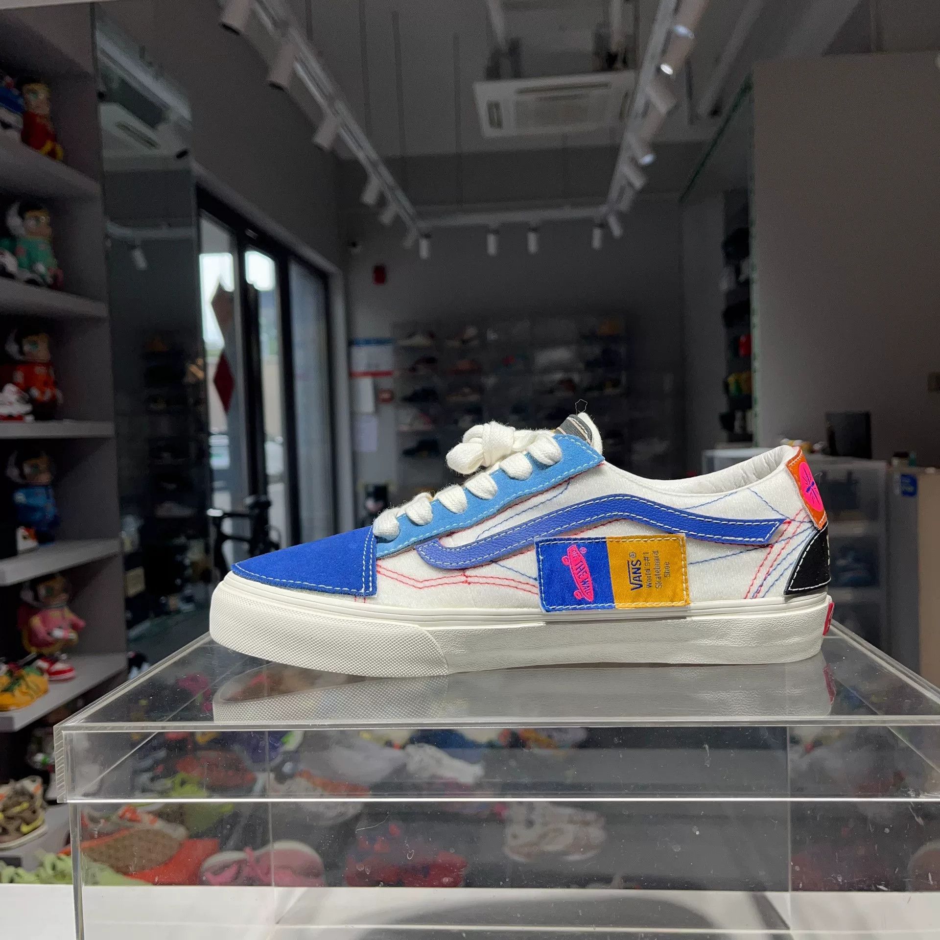 Vans Vans Lowtop Sneakers 9.5 Men Size US 9.5 / EU 42-43 - 6 Thumbnail