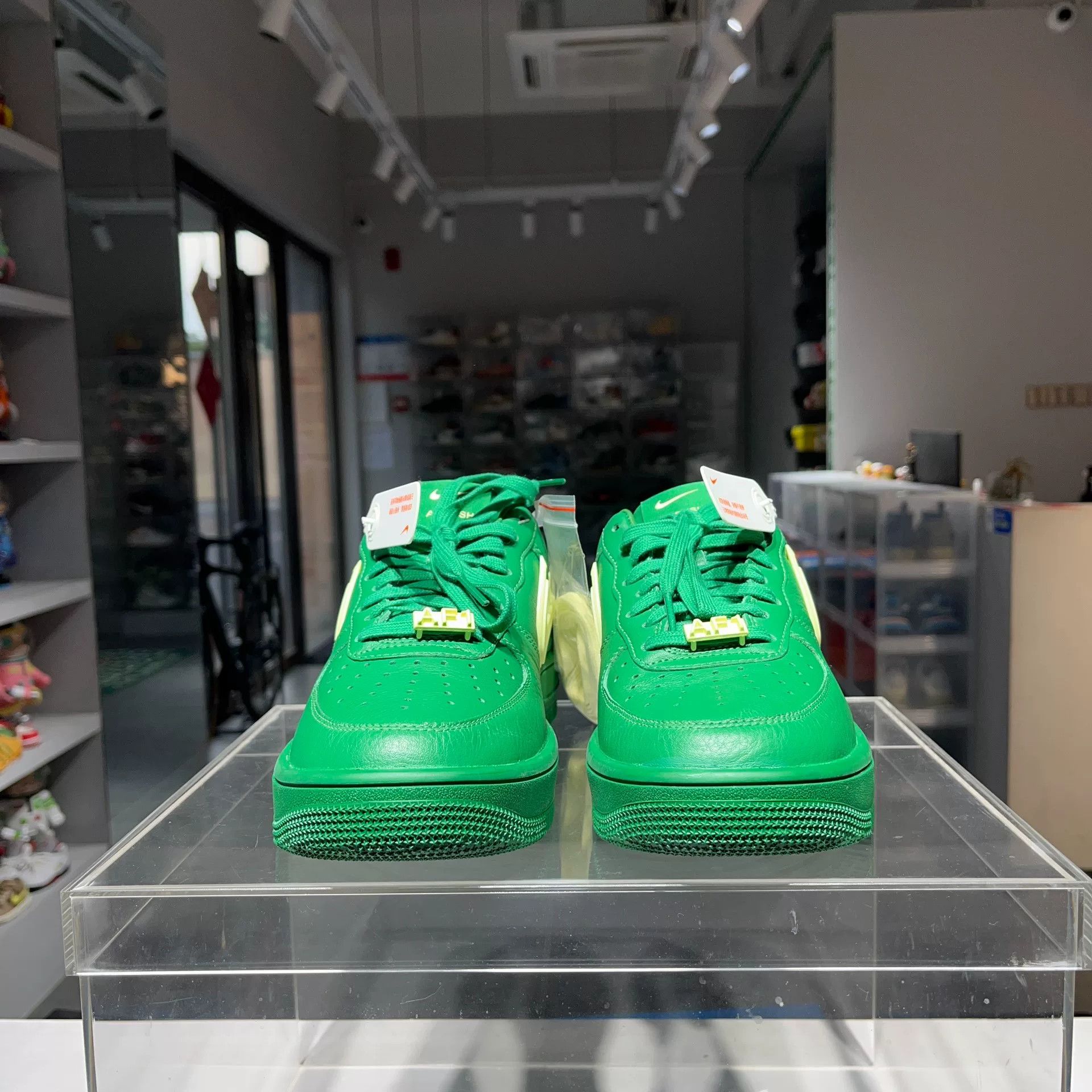 Ambush Design Ambush Design Green Lowtop Sneakers 9 Men Size US 9 / EU 42 - 2 Thumbnail