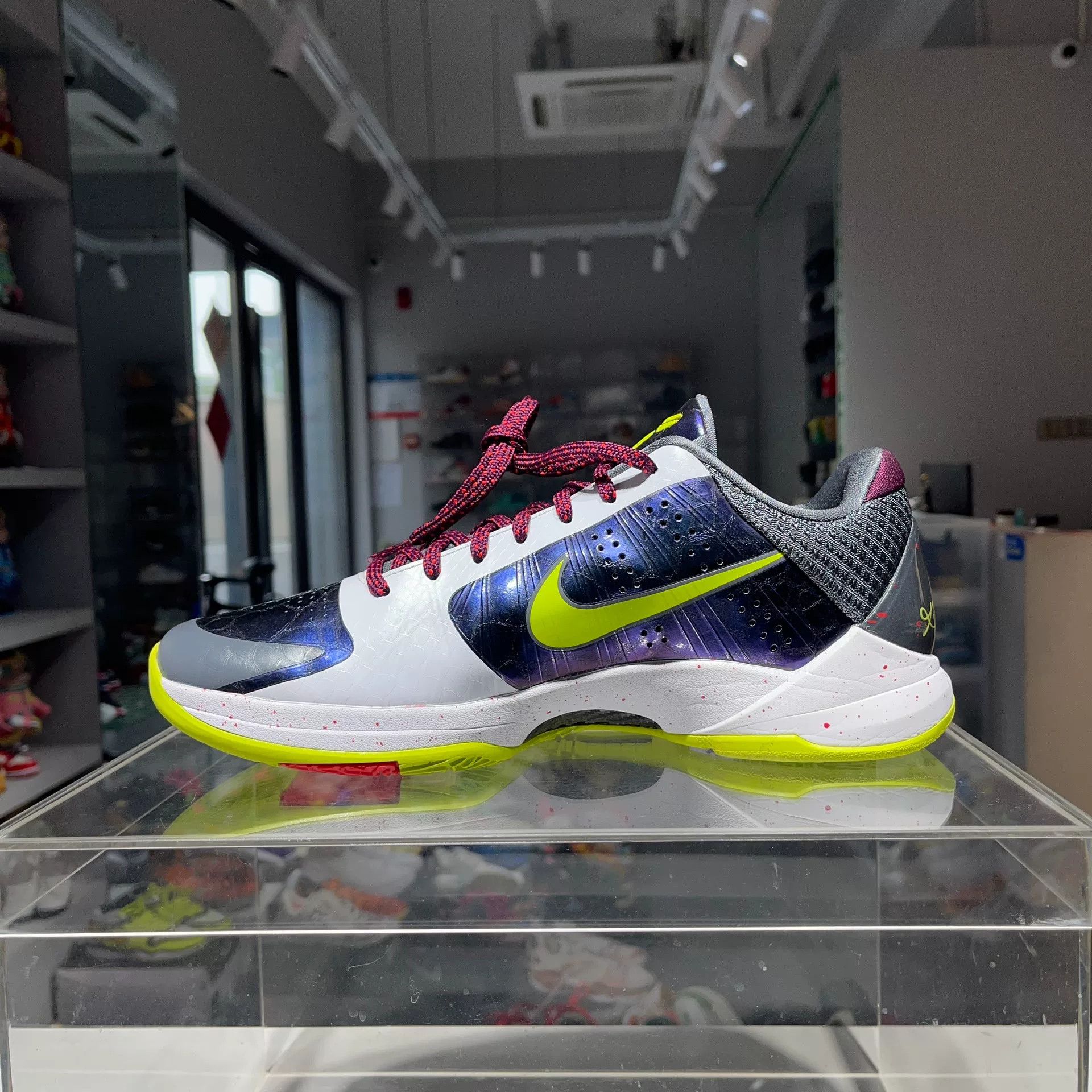 Nike Nike Lowtop Sneakers 12 Men Size US 12 / EU 45 - 6 Thumbnail