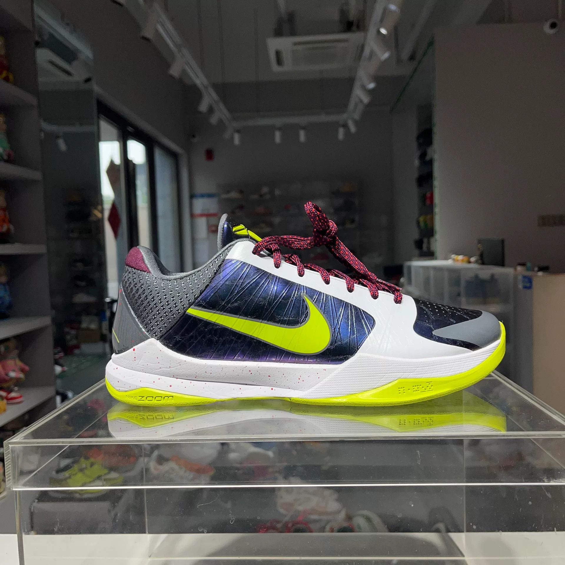 Nike Nike Lowtop Sneakers 12 Men Size US 12 / EU 45 - 5 Thumbnail