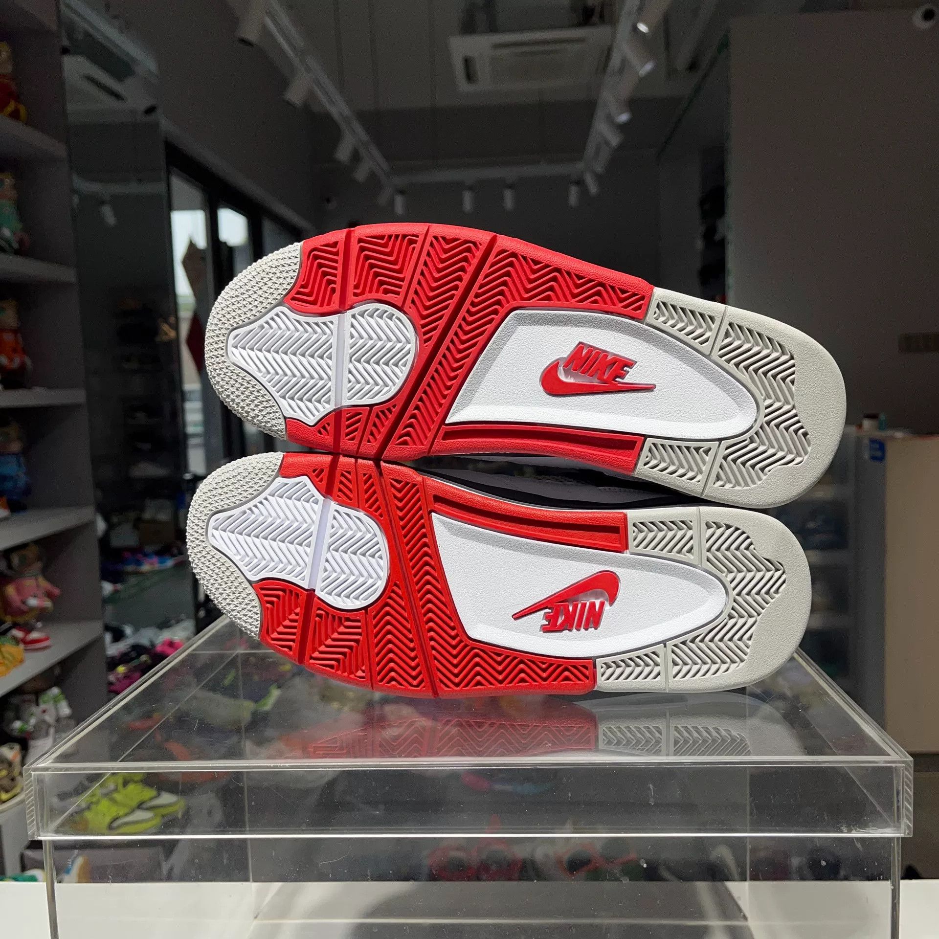 Nike Nike Red Lowtop Sneakers 43 Men Size US 10 / EU 43 - 7 Thumbnail