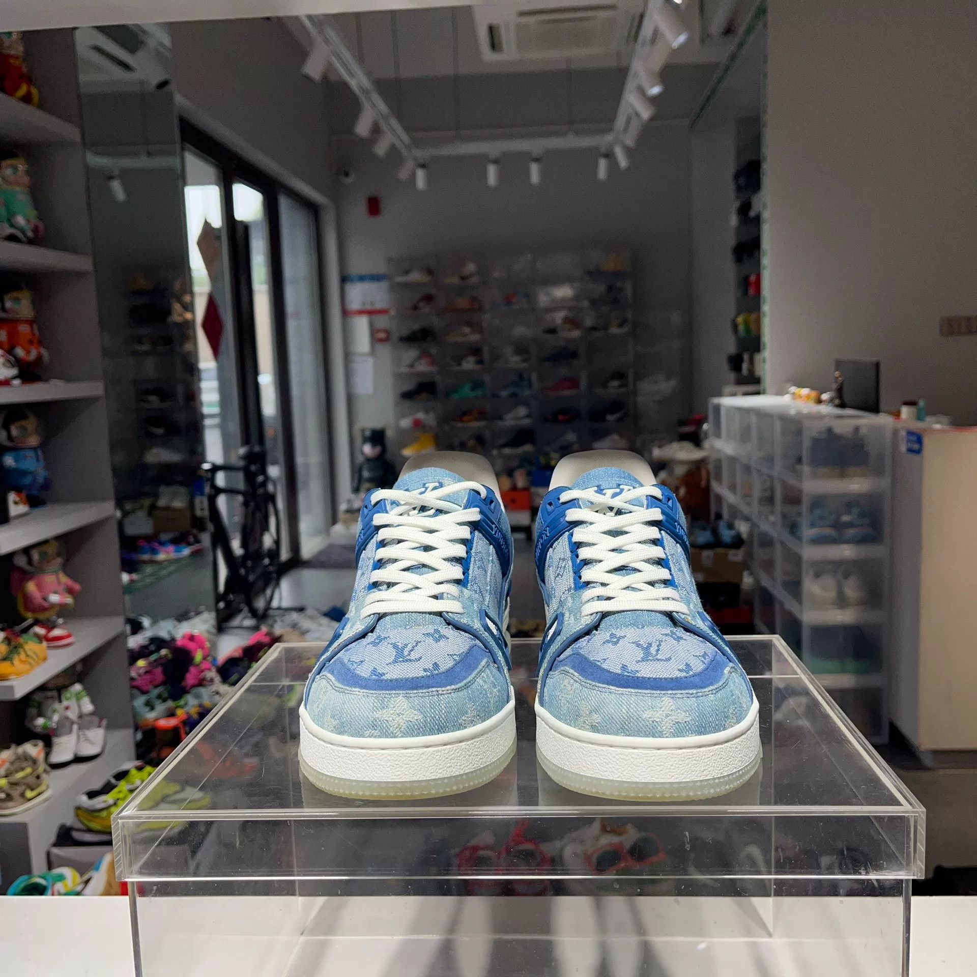 Louis Vuitton Louis Vuitton Training Denim Lowtop Sneakers 8 Men Size US 8 / EU 41 - 2 Thumbnail