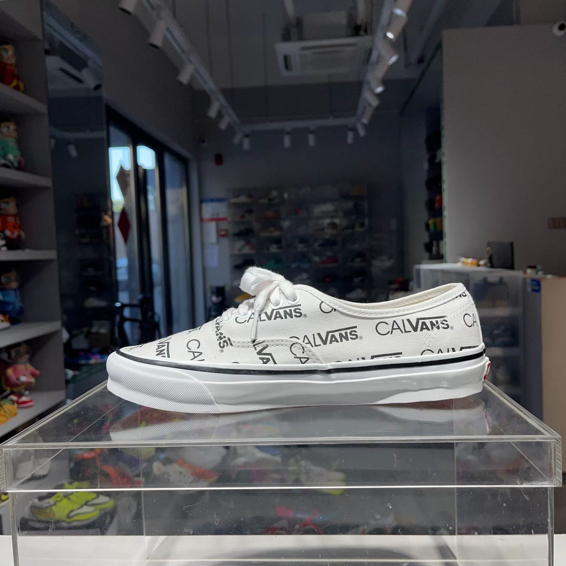 Vans Vans Lowtop Sneakers 9.5 Men Size US 9.5 / EU 42-43 - 6 Thumbnail