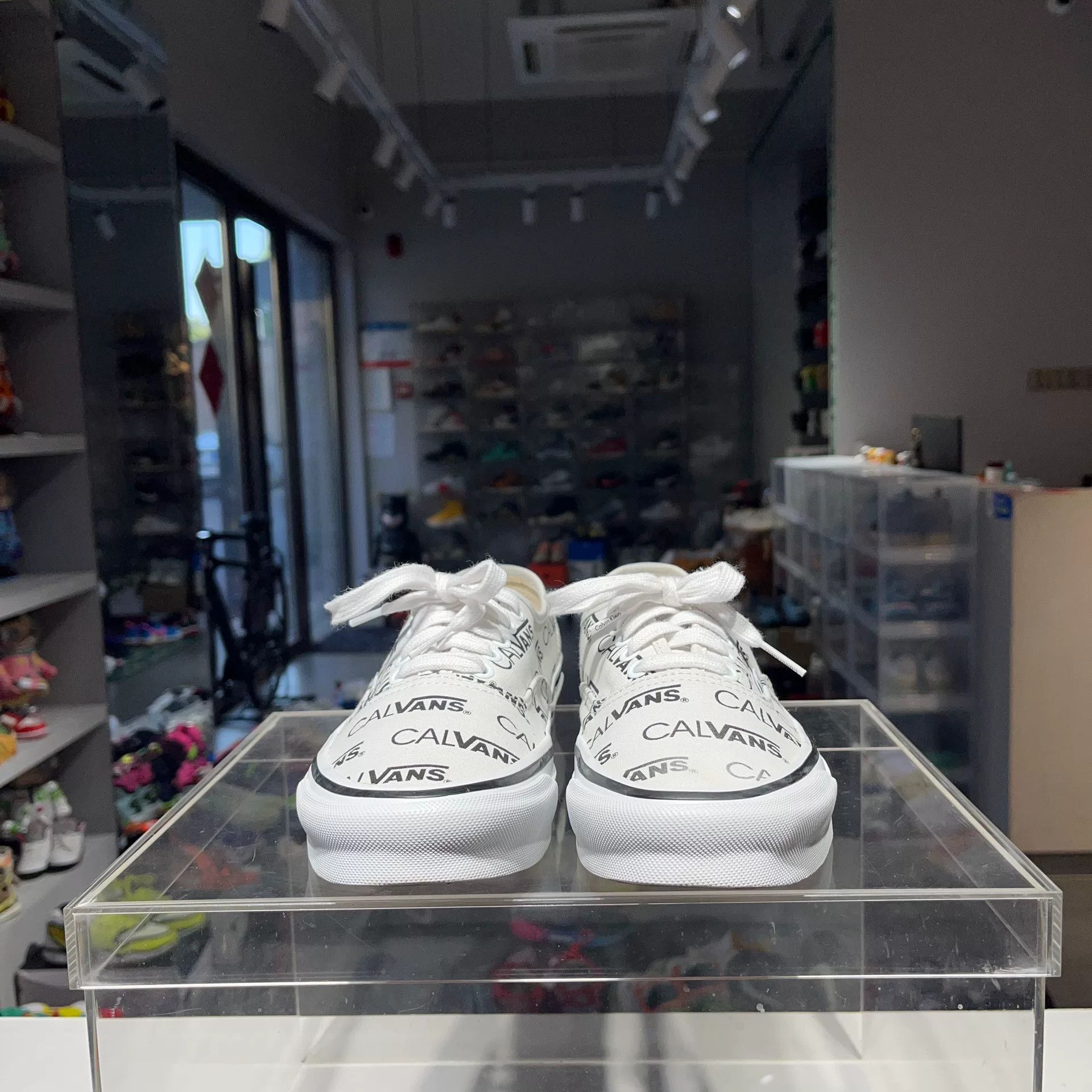 Vans Vans Lowtop Sneakers 9.5 Men Size US 9.5 / EU 42-43 - 2 Thumbnail