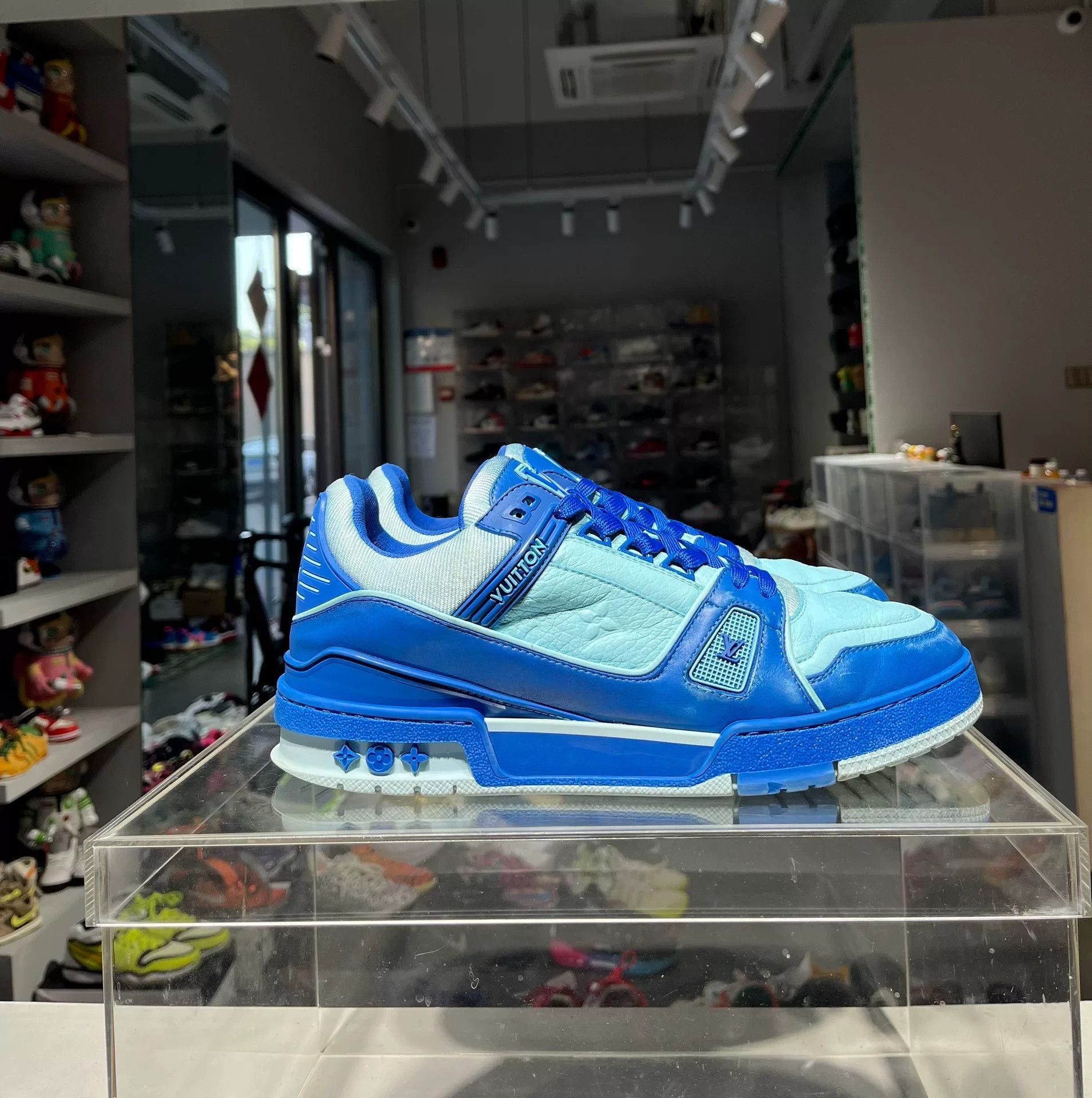 Louis Vuitton Louis Vuitton Training Blue Lowtop Sneakers 8 Men Size US 8 / EU 41 - 3 Thumbnail