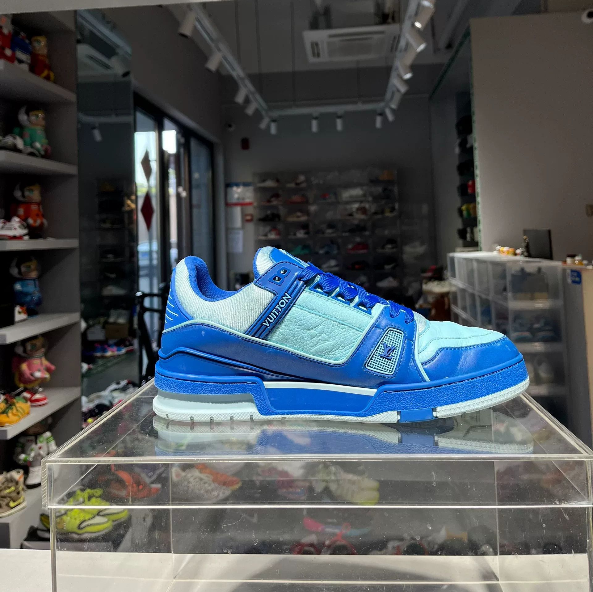 Louis Vuitton Louis Vuitton Training Blue Lowtop Sneakers 8 Men Size US 8 / EU 41 - 6 Thumbnail