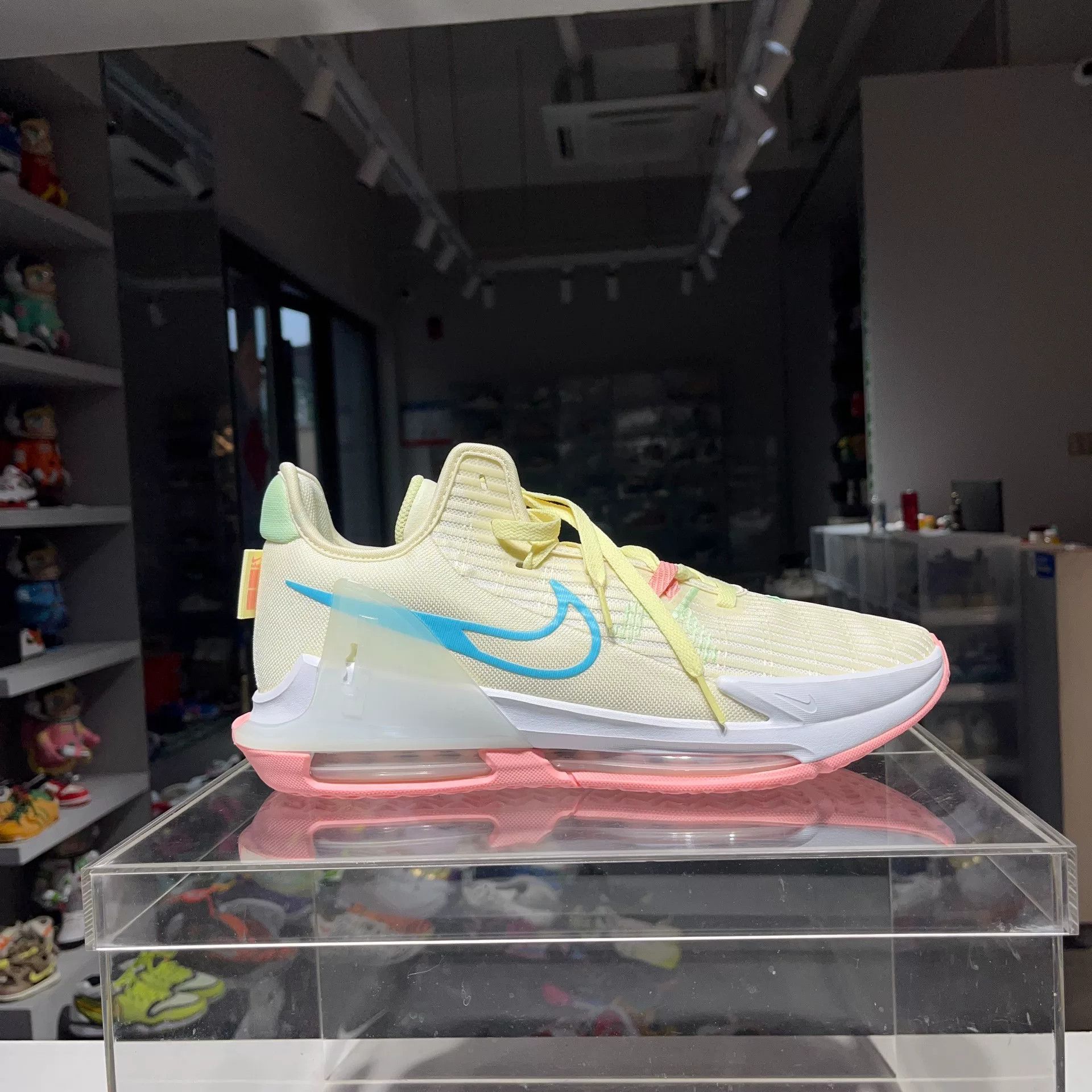 Nike Nike Yellow Lowtop Sneakers 46 Men Size US 12 / EU 45 - 5 Thumbnail