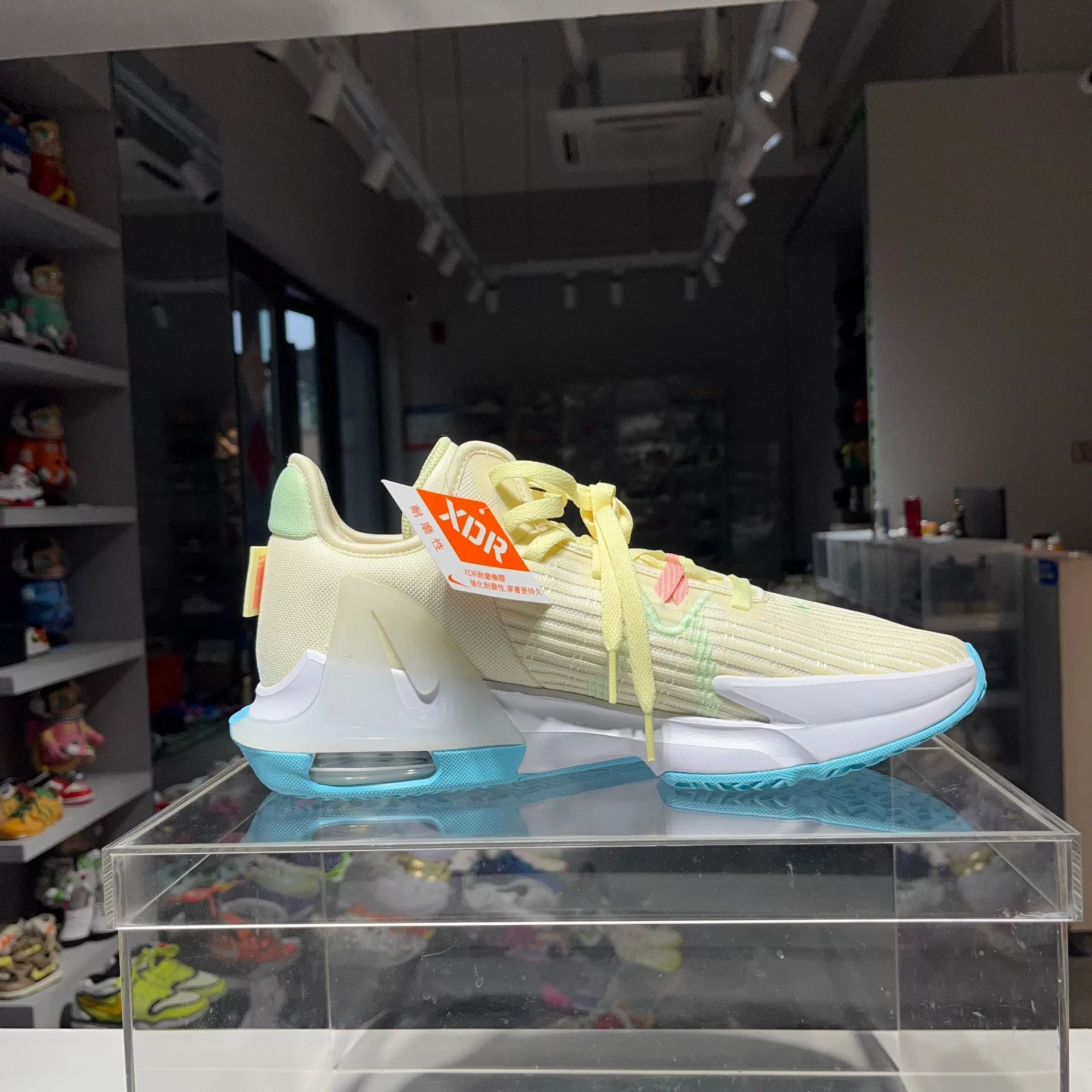 Nike Nike Yellow Lowtop Sneakers 46 Men Size US 12 / EU 45 - 3 Thumbnail
