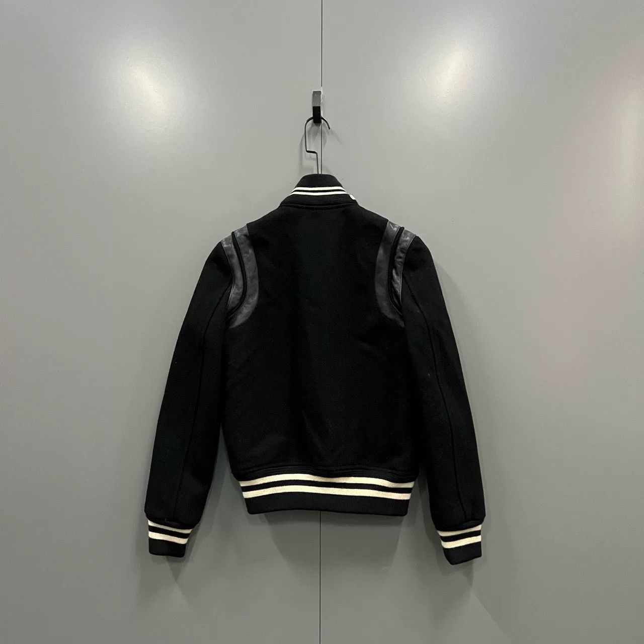 Saint Laurent Paris Saint Laurent Black Leather Patch Baseball Jacket Size US M / EU 48-50 / 2 - 2 Thumbnail