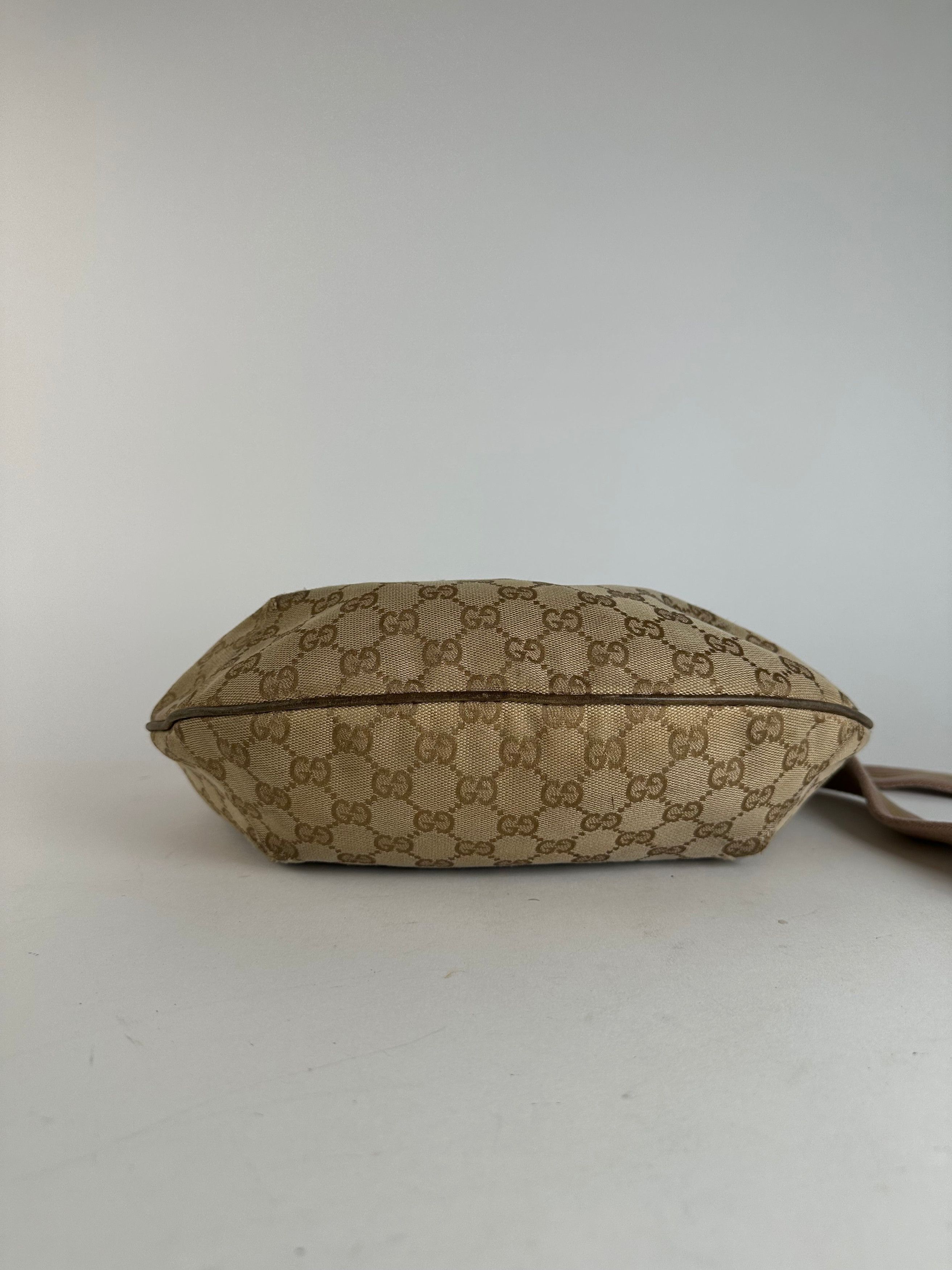 Gucci Vintage Croissant Canvas Monogram Multiway Bag Gold Beige Size ONE SIZE - 11 Thumbnail